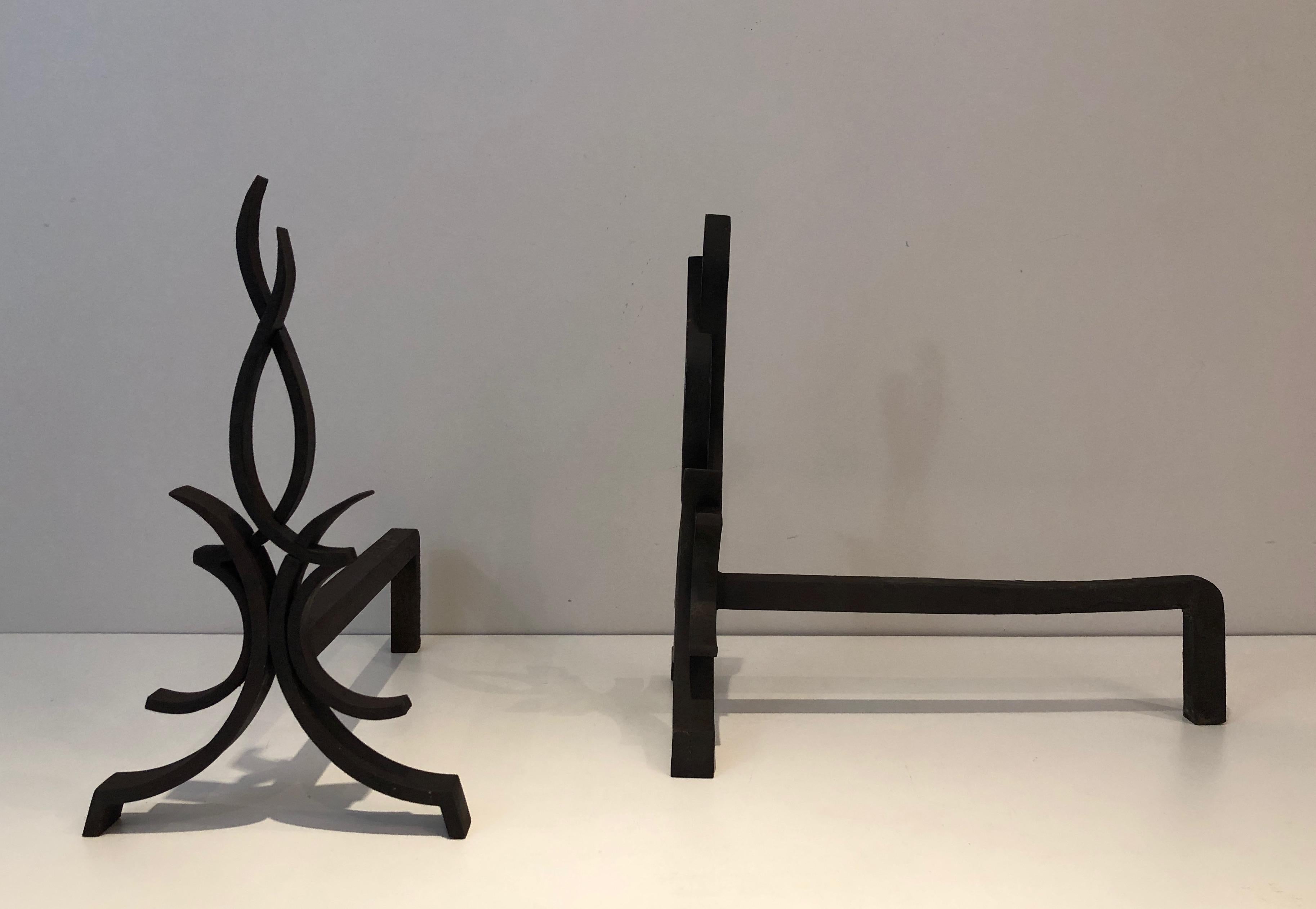Raymond Subes, Pair of Wrought Iron Andirons, French, Circa 1940 In Good Condition For Sale In Marcq-en-Barœul, Hauts-de-France