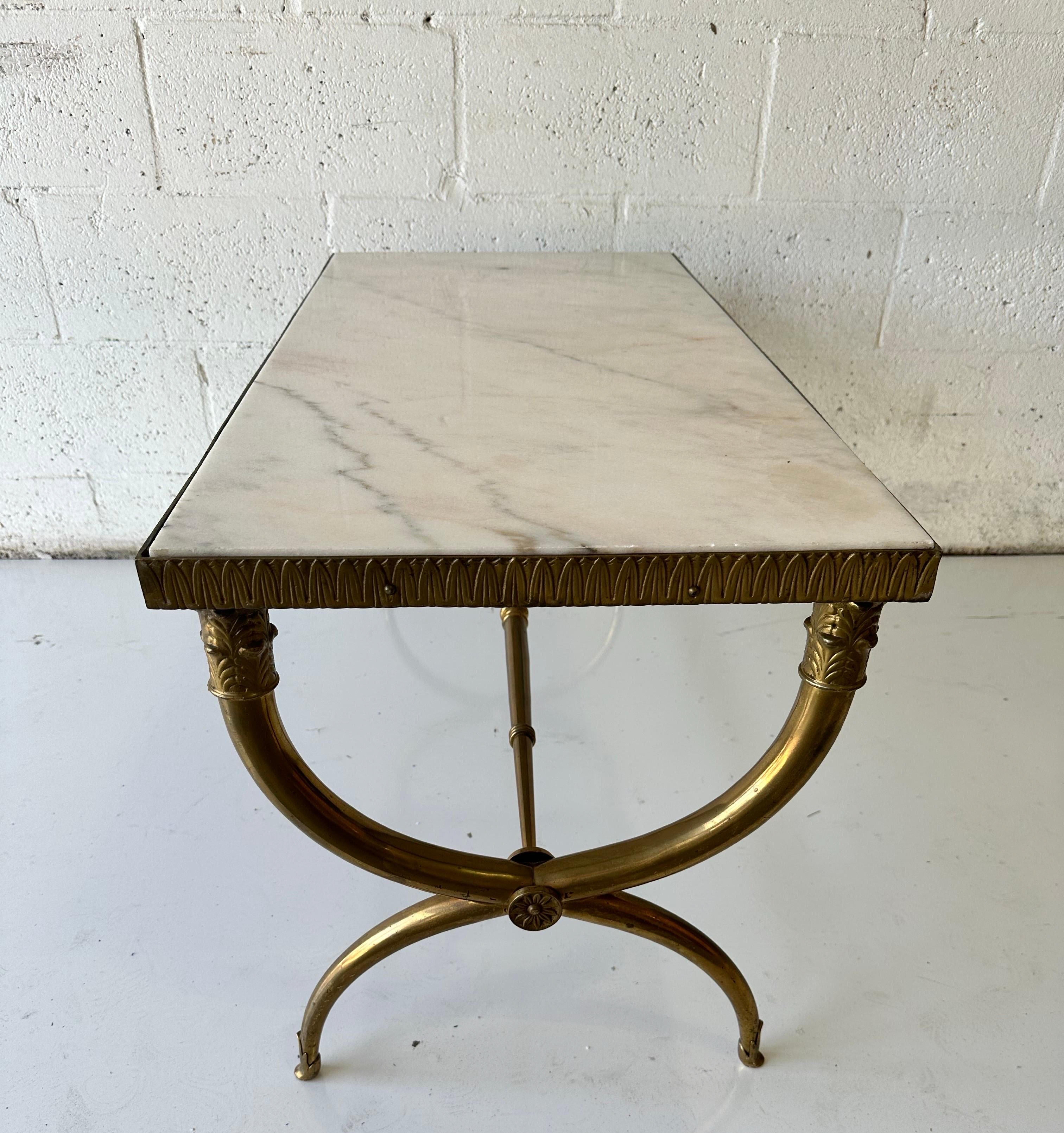Table basse style Raymond Subes avec plateau en marbre en vente 3