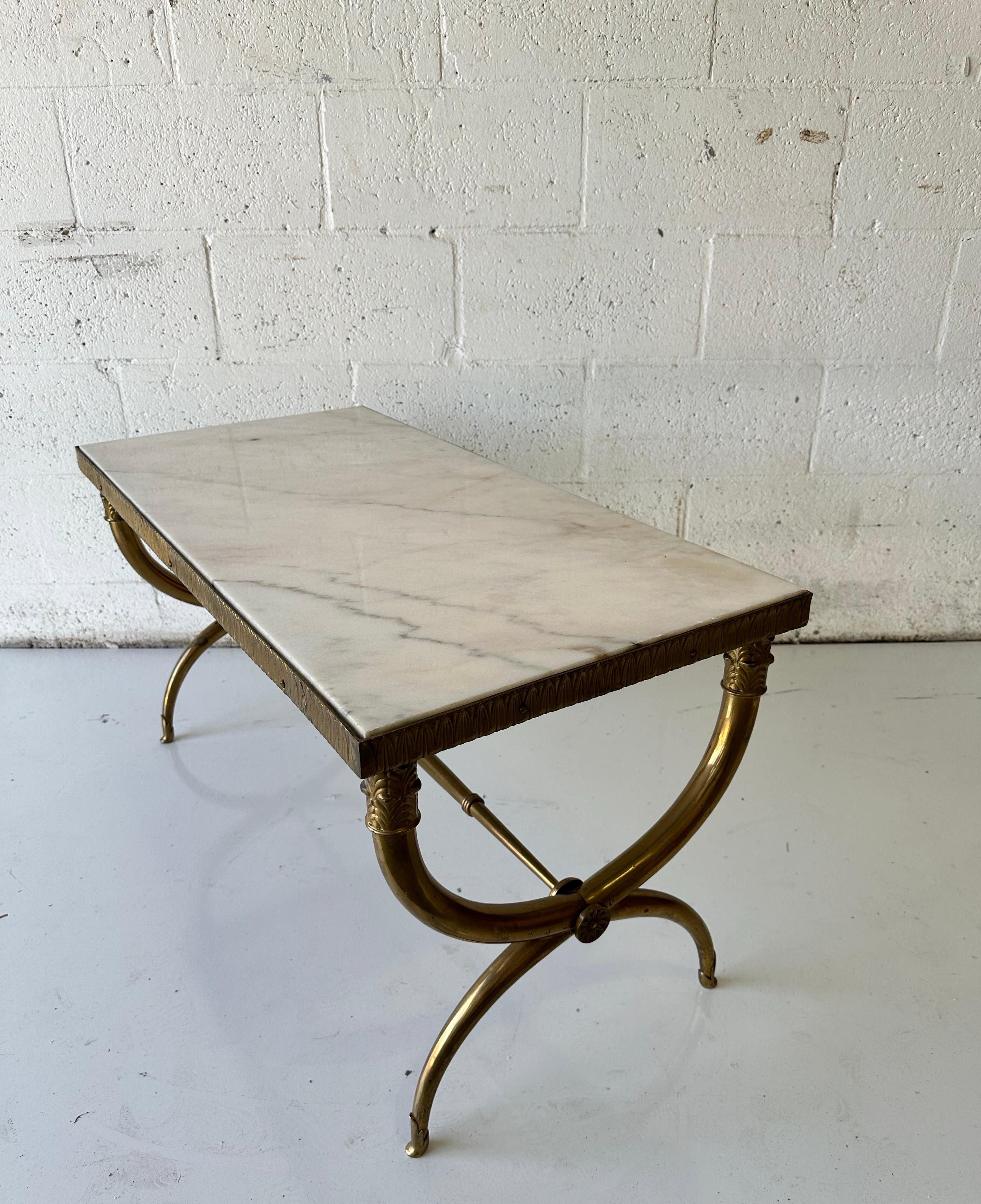Table basse style Raymond Subes avec plateau en marbre en vente 5