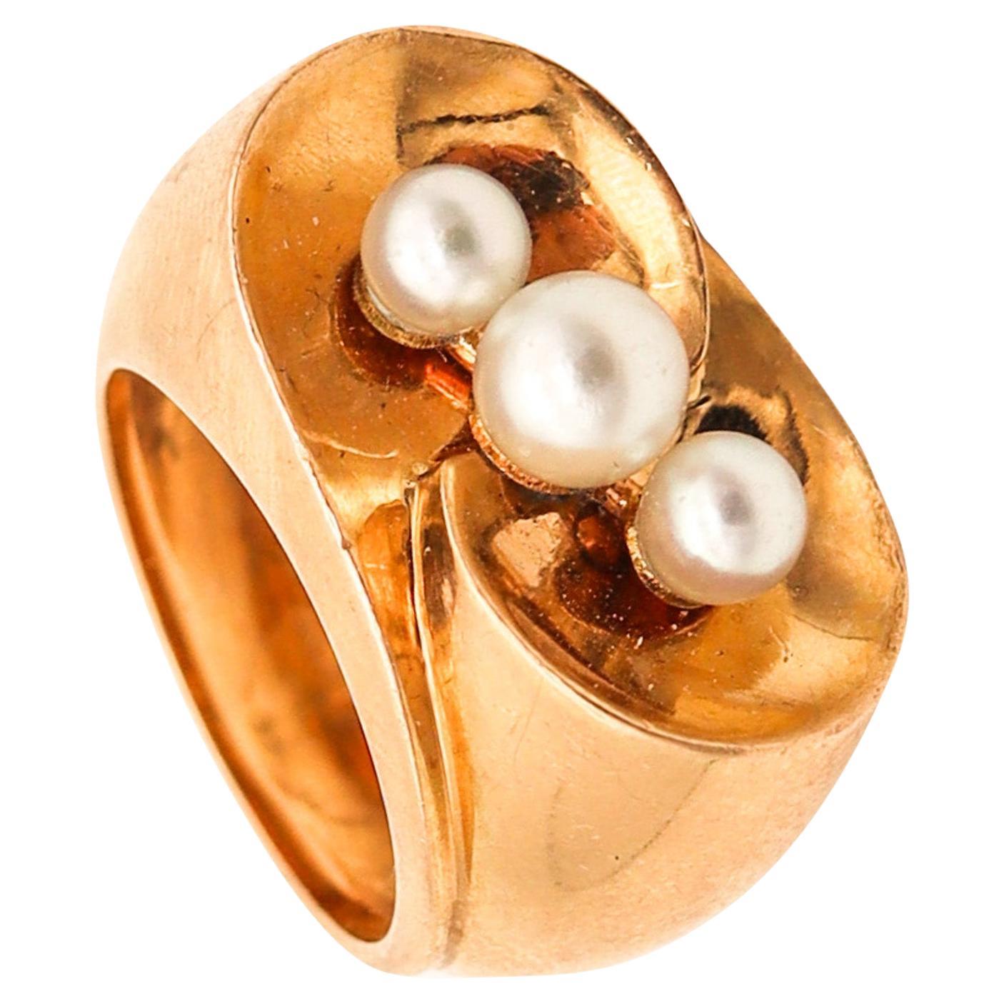 RAYMOND TEMPLIER 1960 Sculptural Ring In 18Kt Yellow Gold With Natural Pearls