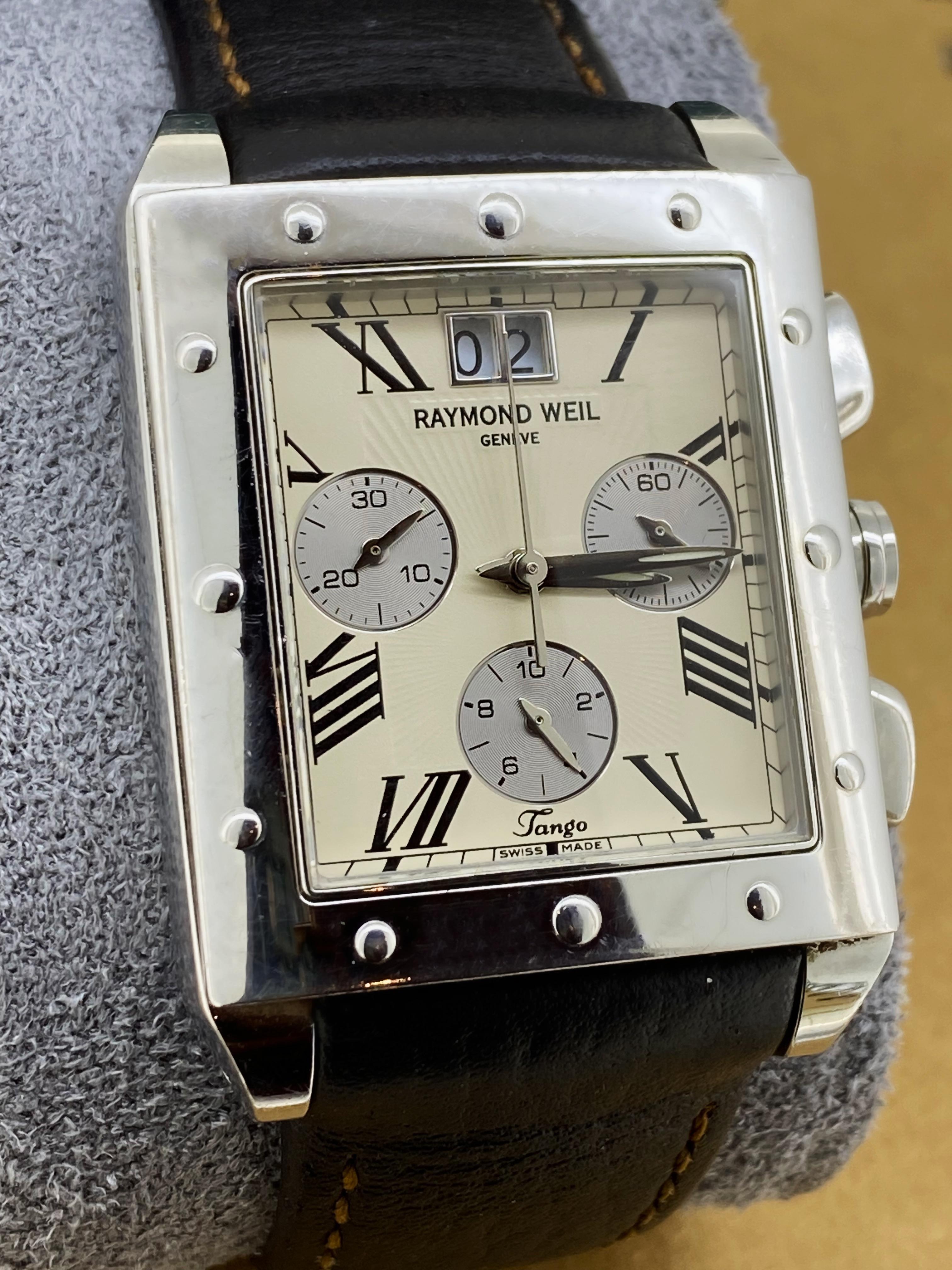 Los relojes de Raymond Weil Geneve son admirados desde hace mucho tiempo. 
por su funcionalidad y potencia

Este ejemplar en concreto pertenece a la icónica Colección Tango - 
un sofisticado reloj vintage para caballero
pero en muy buen estado y en