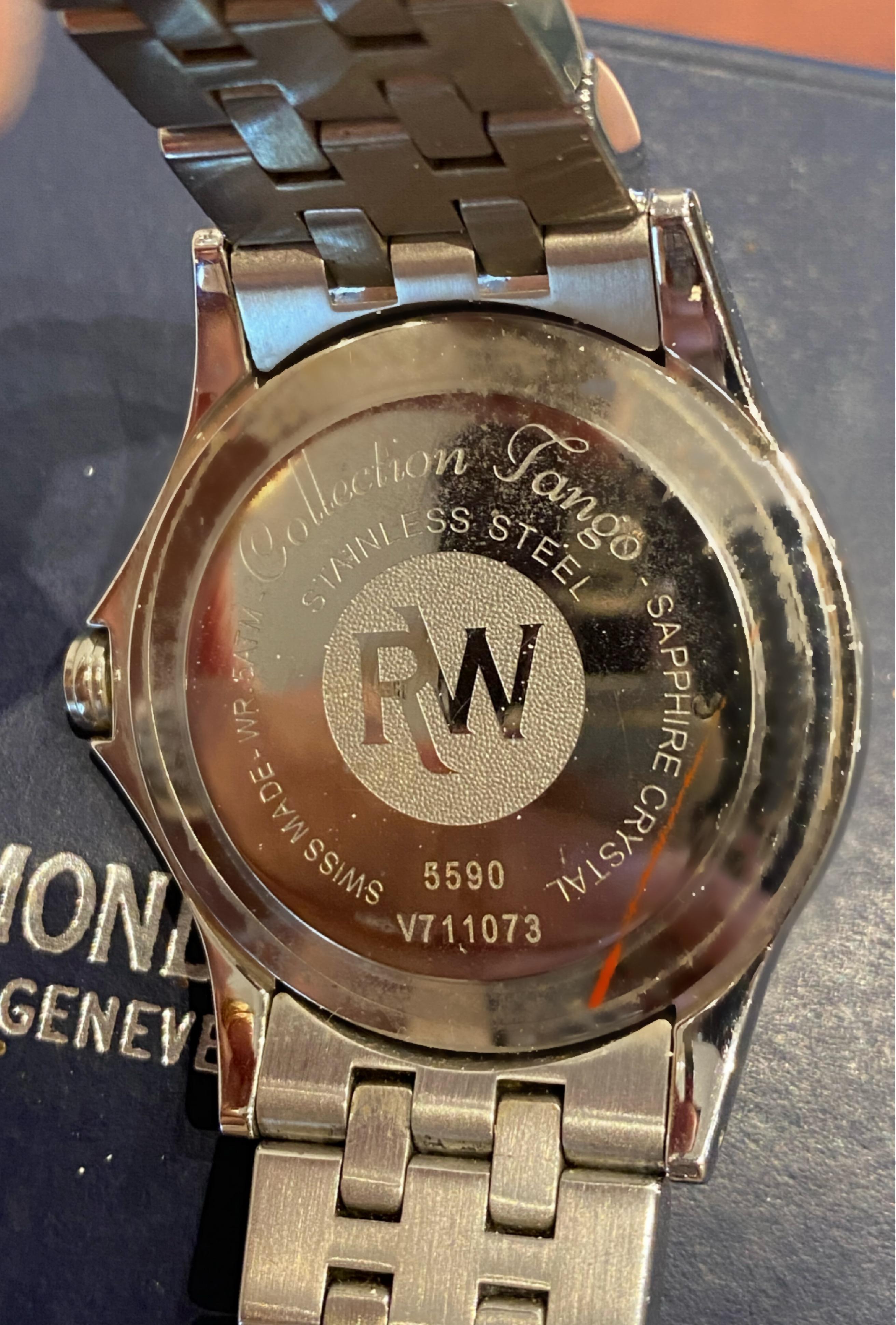 Raymond Weil Geneve Tango réf. 5590 Montre pour hommes Box + Link. Excellent état - En vente à MELBOURNE, AU