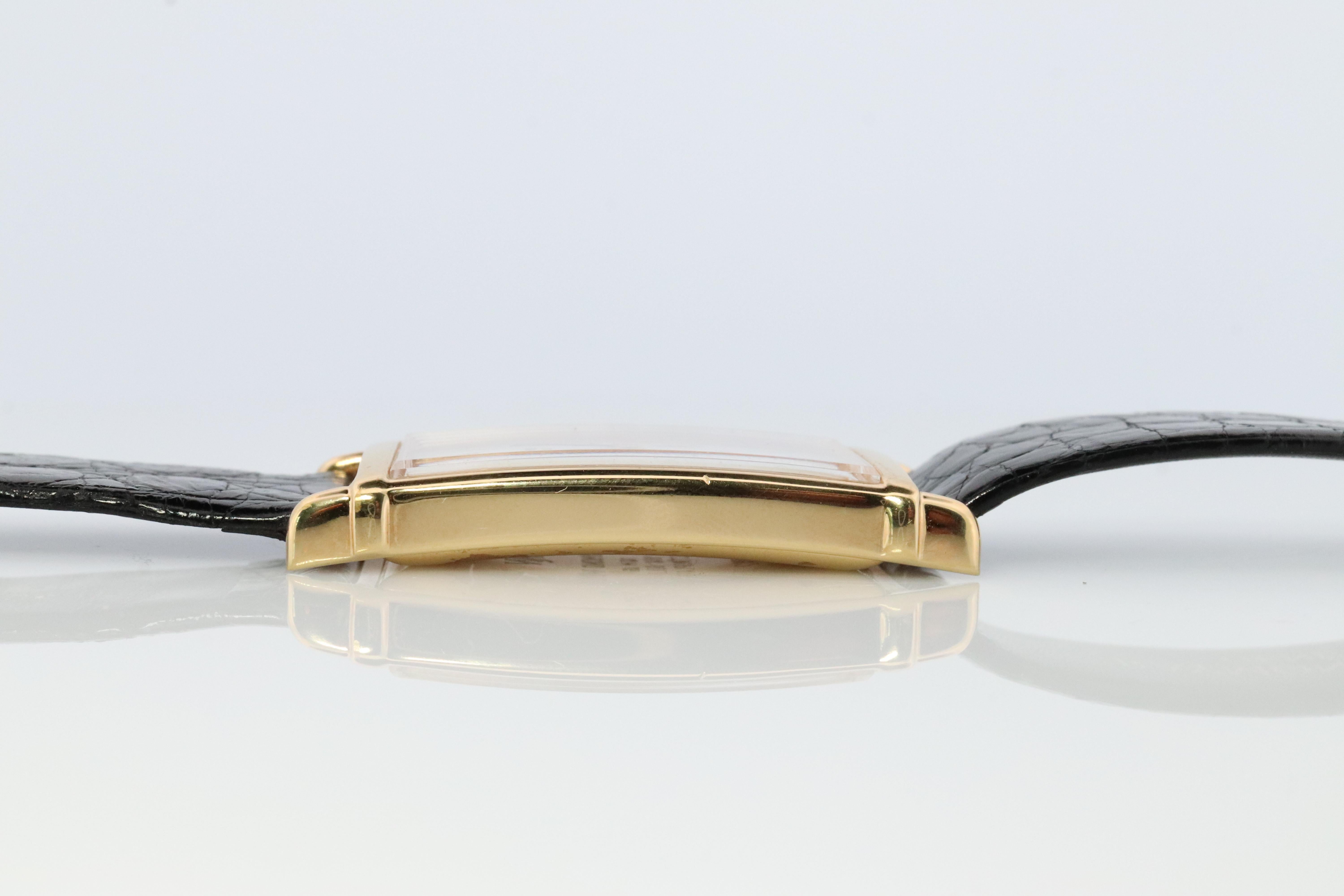Orologio da donna Raymond Weil. Serbatoio RW Carree 5742 placcato oro 18k. in vendita 1