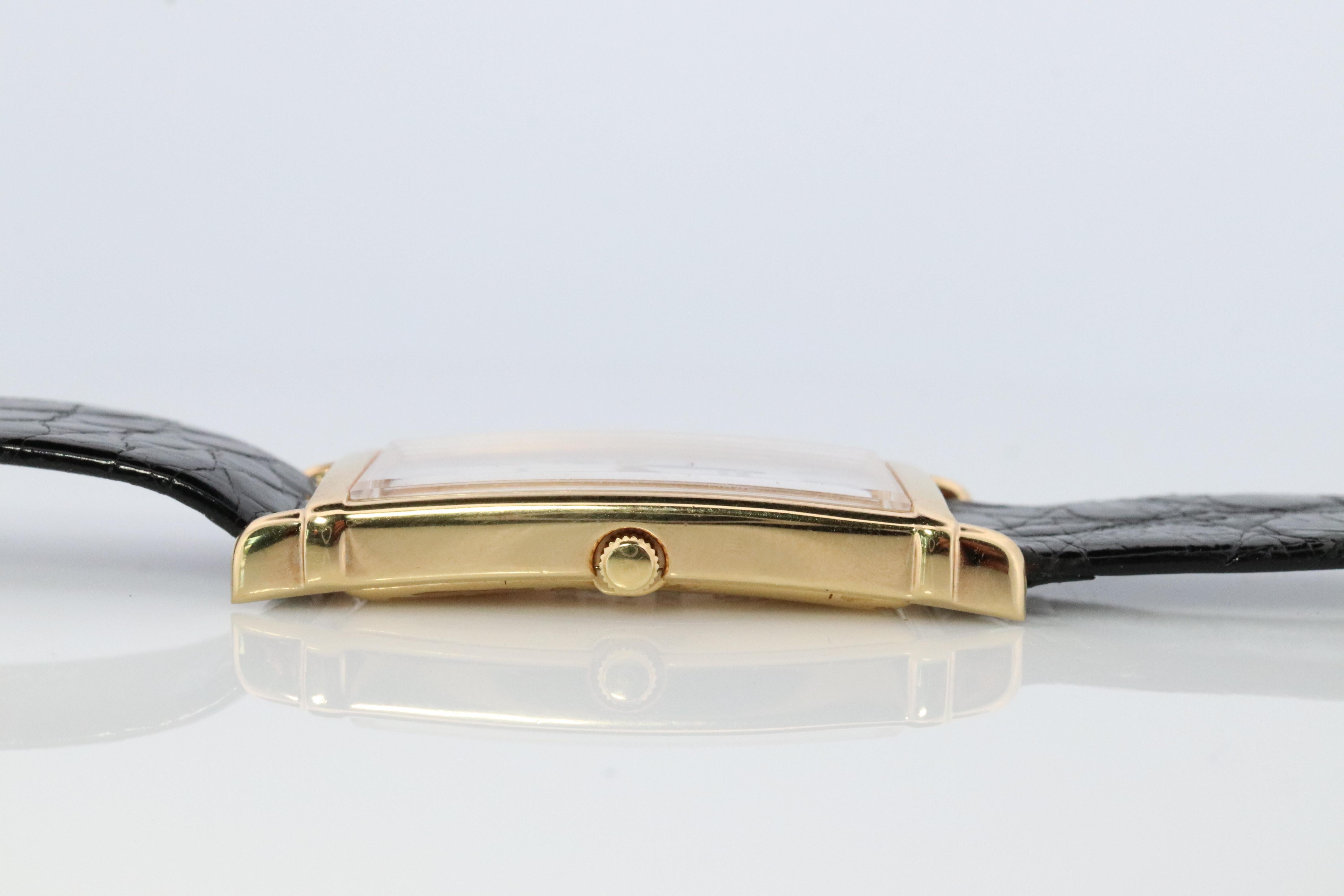 Orologio da donna Raymond Weil. Serbatoio RW Carree 5742 placcato oro 18k. in vendita 2