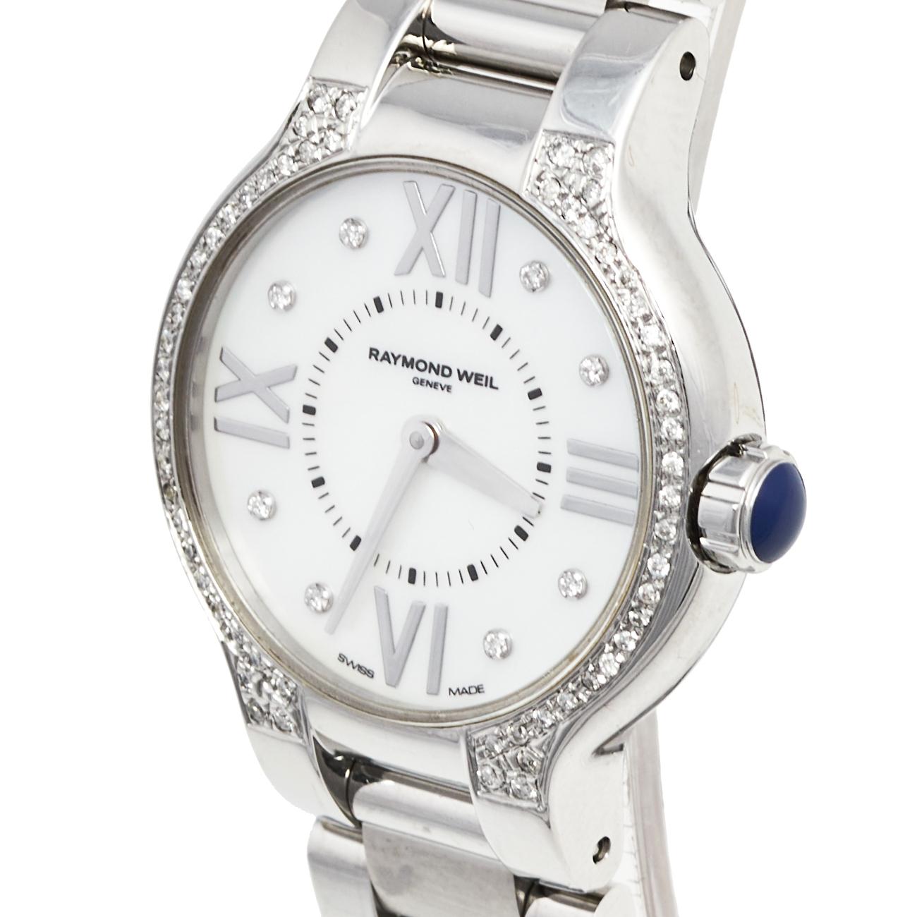 Crafted in glamorous stainless steel, this watch by Raymond Weil is an example of glamour and style. The gorgeous mother of pearl dial is fitted with Roman hour markers at 3, 6, 9, and 12 positions and diamond studs that show perfect time with two