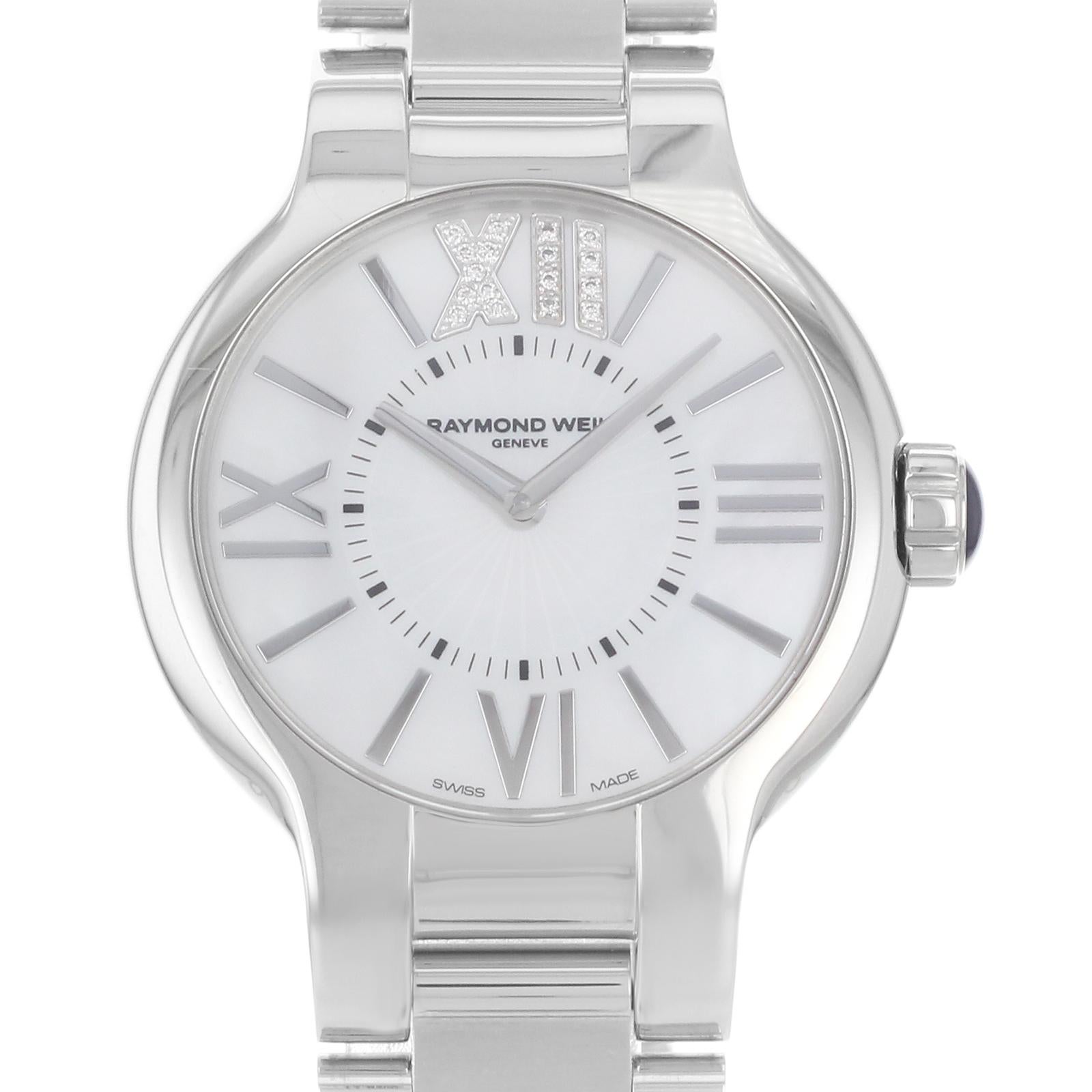This display model Raymond Weil Noemia 5932-ST-00990 is a beautiful Ladies timepiece that is powered by a quartz movement which is cased in a stainless steel case. It has a round shape face, diamonds dial and has hand sticks & numerals style