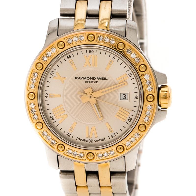 For the lovers of the minimalist fashion comes this Tango watch from Raymond Weil. It has a stainless steel case of 27 mm diameter featuring a gold-tone diamond-studded bezel and a gold-tone crown. Enclosed within the case is a round dial, that