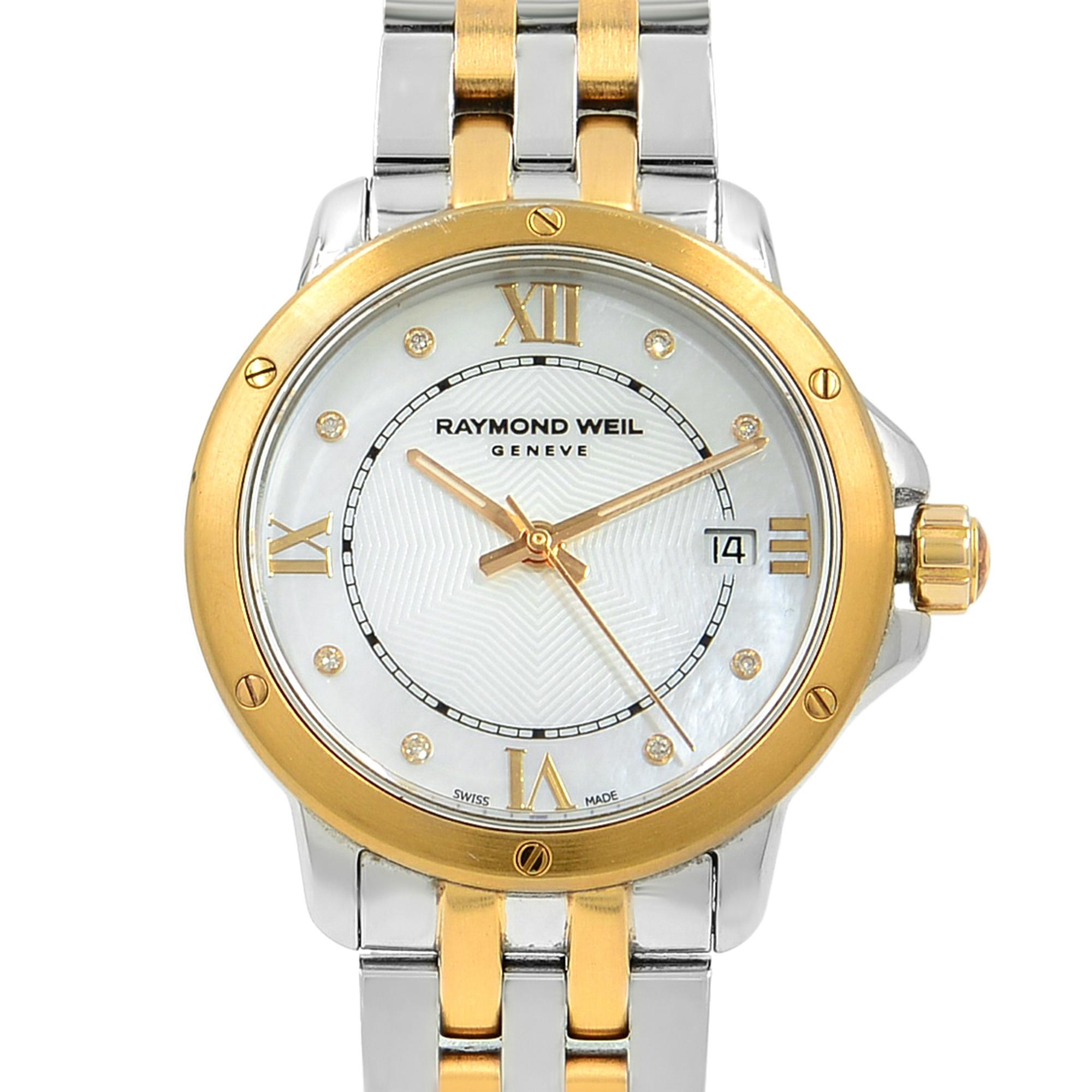 This pre-owned Raymond Weil Tango 5391-SP5-00995 is a beautiful Ladies timepiece that is powered by a quartz movement which is cased in a stainless steel case. It has a round shape face, date dial and has hand diamonds, roman numerals style markers.