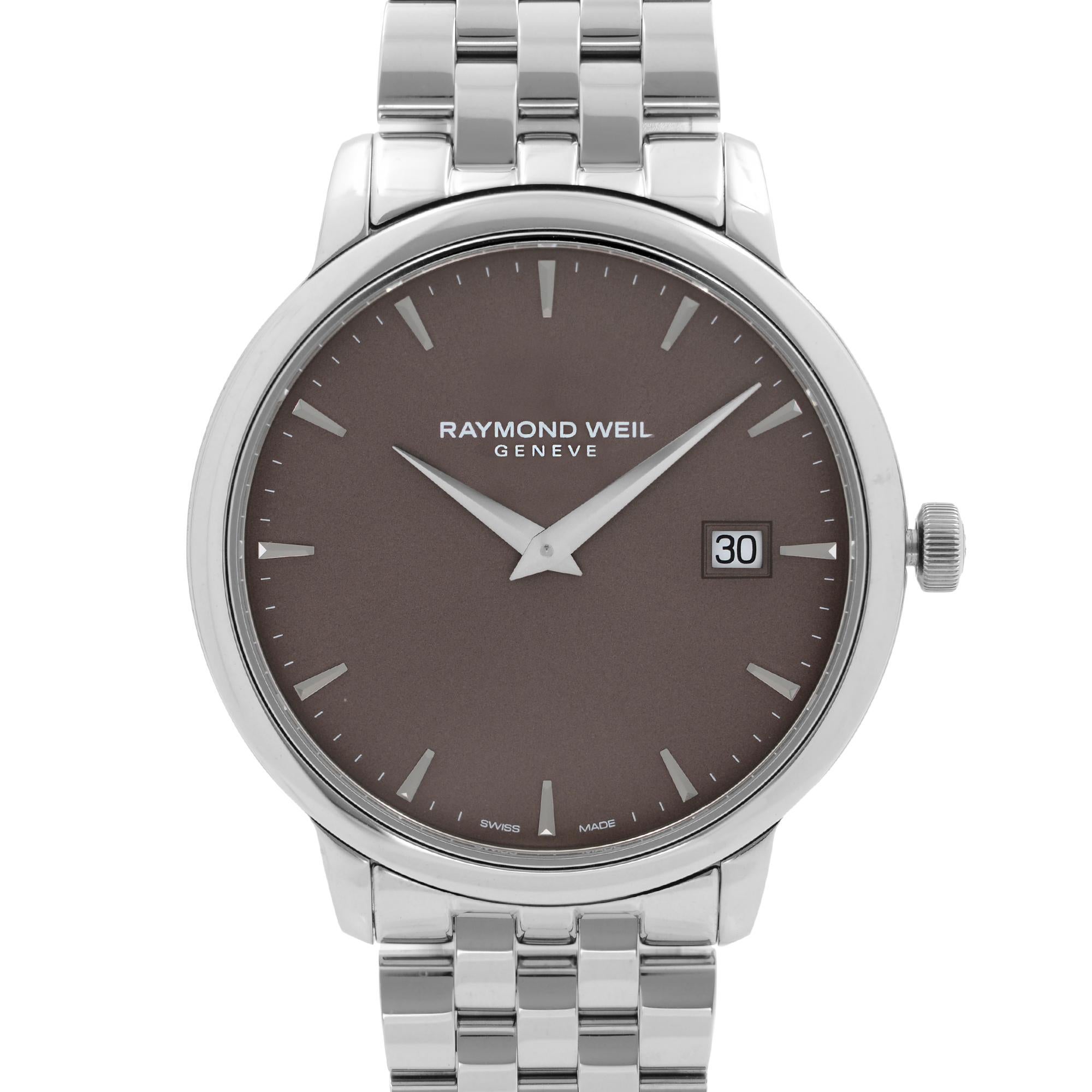 Never Worn Raymond Weil Toccata 39mm Steel Rare Brown Dial Quartz Men's Dress Watch 5488-ST-70001. This Beautiful Timepiece Features: Stainless Steel Case and Bracelet, Fixed Stainless Steel Bezel, Brown Dial with Silver-Tone Hands, And Index Hour