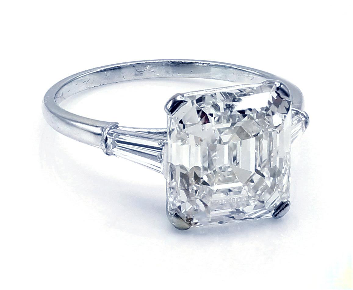Raymond Yard Art Deco Asscher Cut Diamond Platinum Ring In Excellent Condition In New York, NY