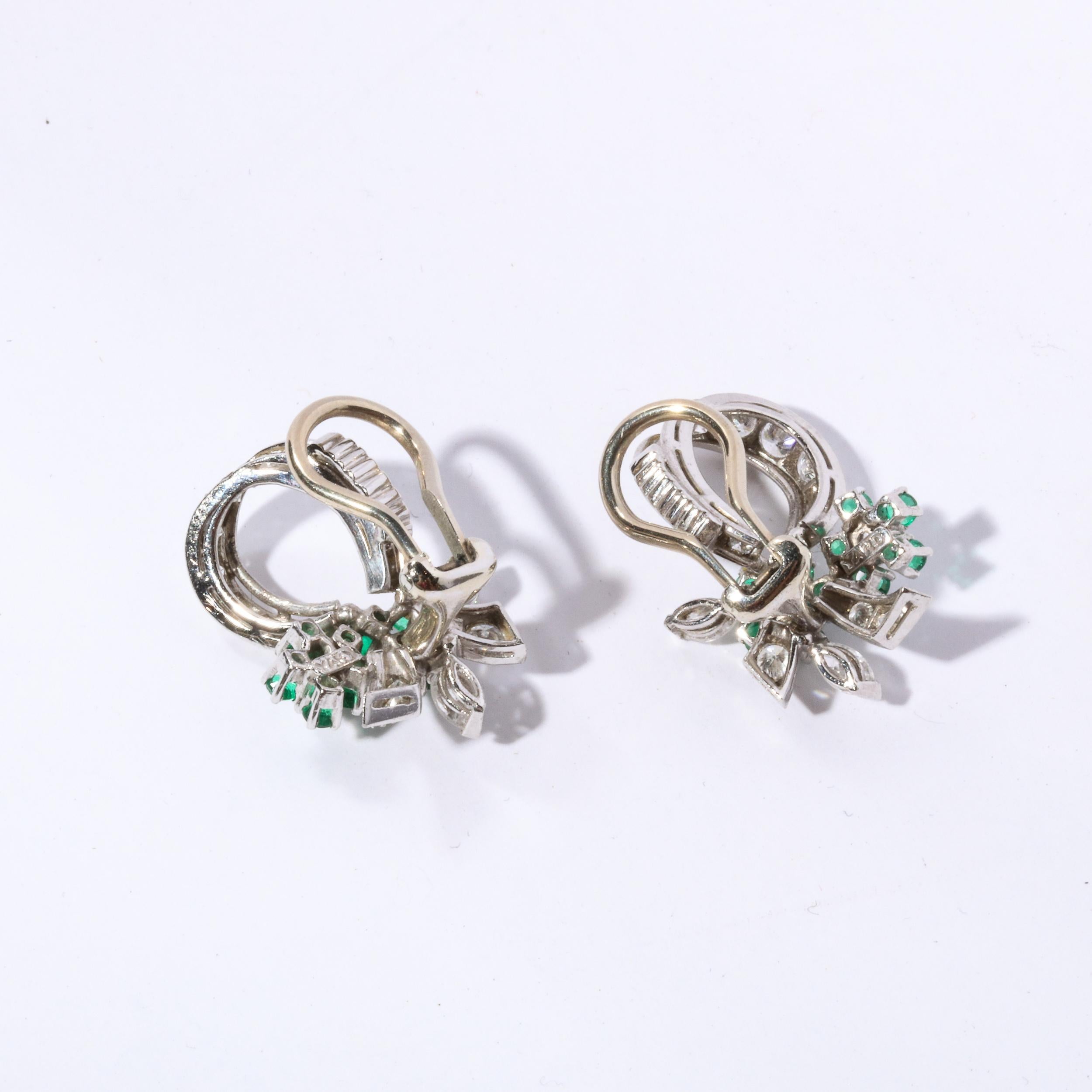 Raymond Yard Platinum, Diamond & Emerald Earrings In Excellent Condition For Sale In New York, NY