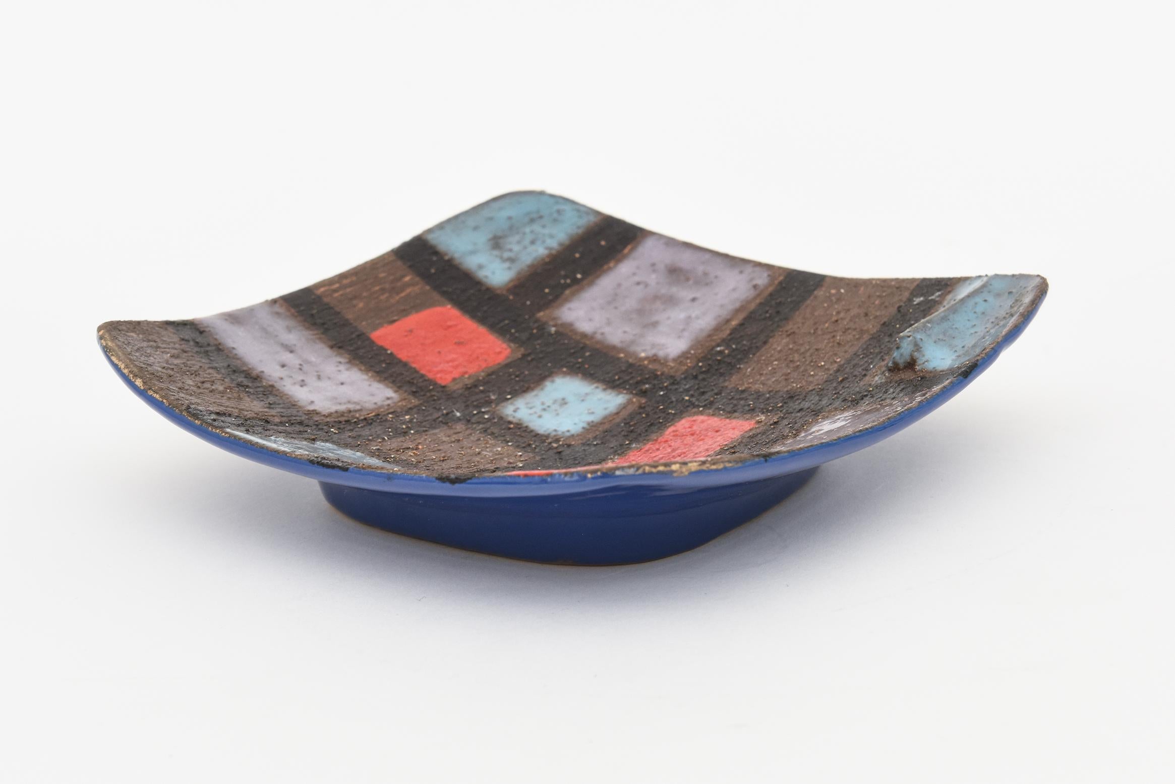 Mid-Century Modern Raymor Bitossi Vintage Textured Ceramic Bowl Red, Brown, Black, Purple Italian For Sale