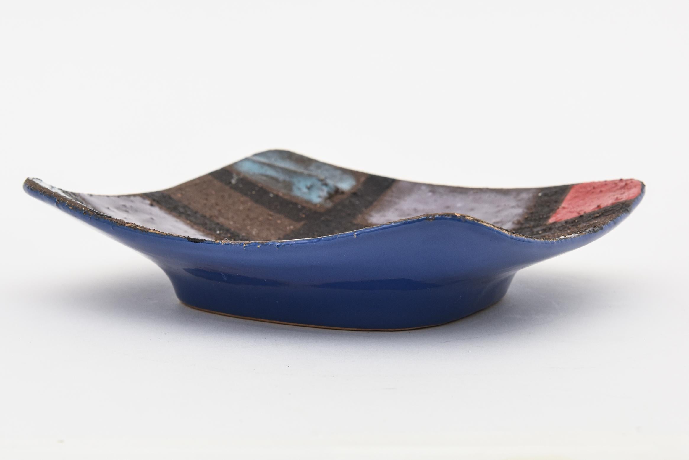 Raymor Bitossi Vintage Textured Ceramic Bowl Red, Brown, Black, Purple Italian For Sale 1