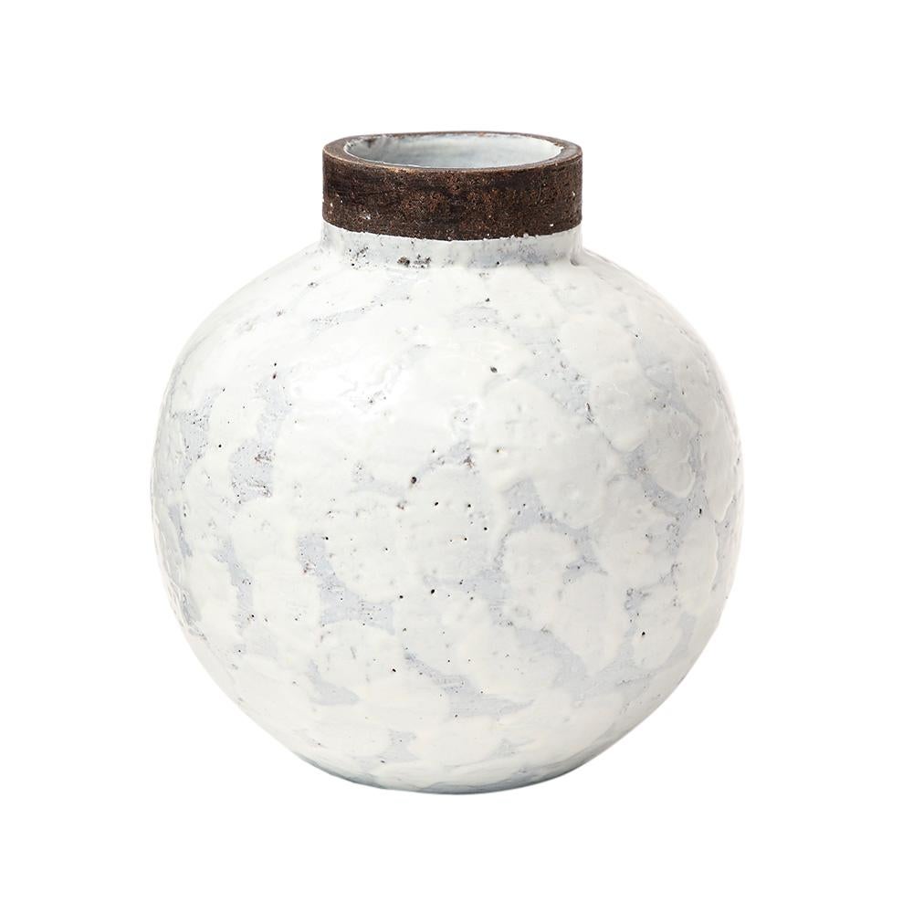 Raymor Bitossi White Ball Vase, Ceramic, Signed For Sale 5