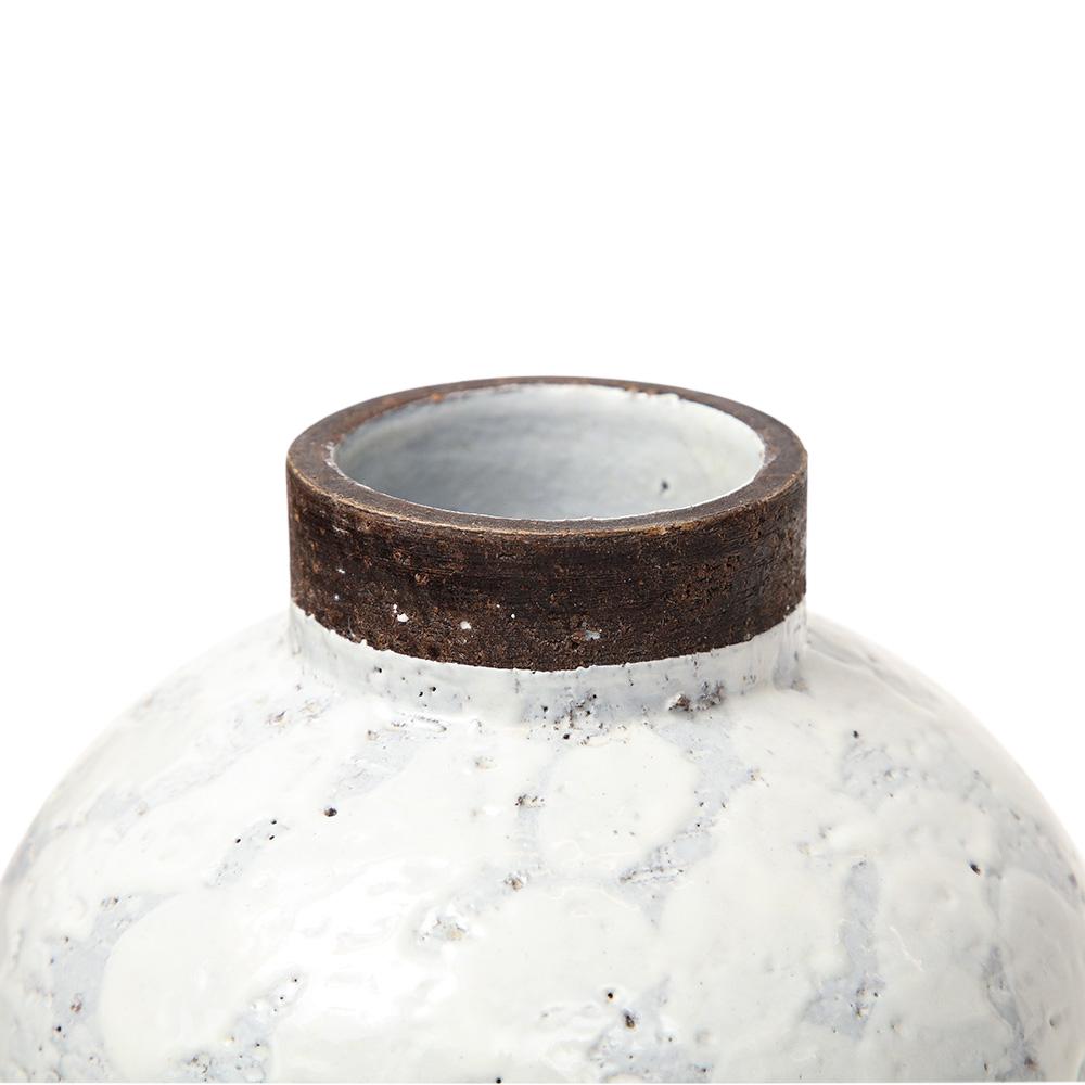Mid-Century Modern Raymor Bitossi White Ball Vase, Ceramic, Signed For Sale