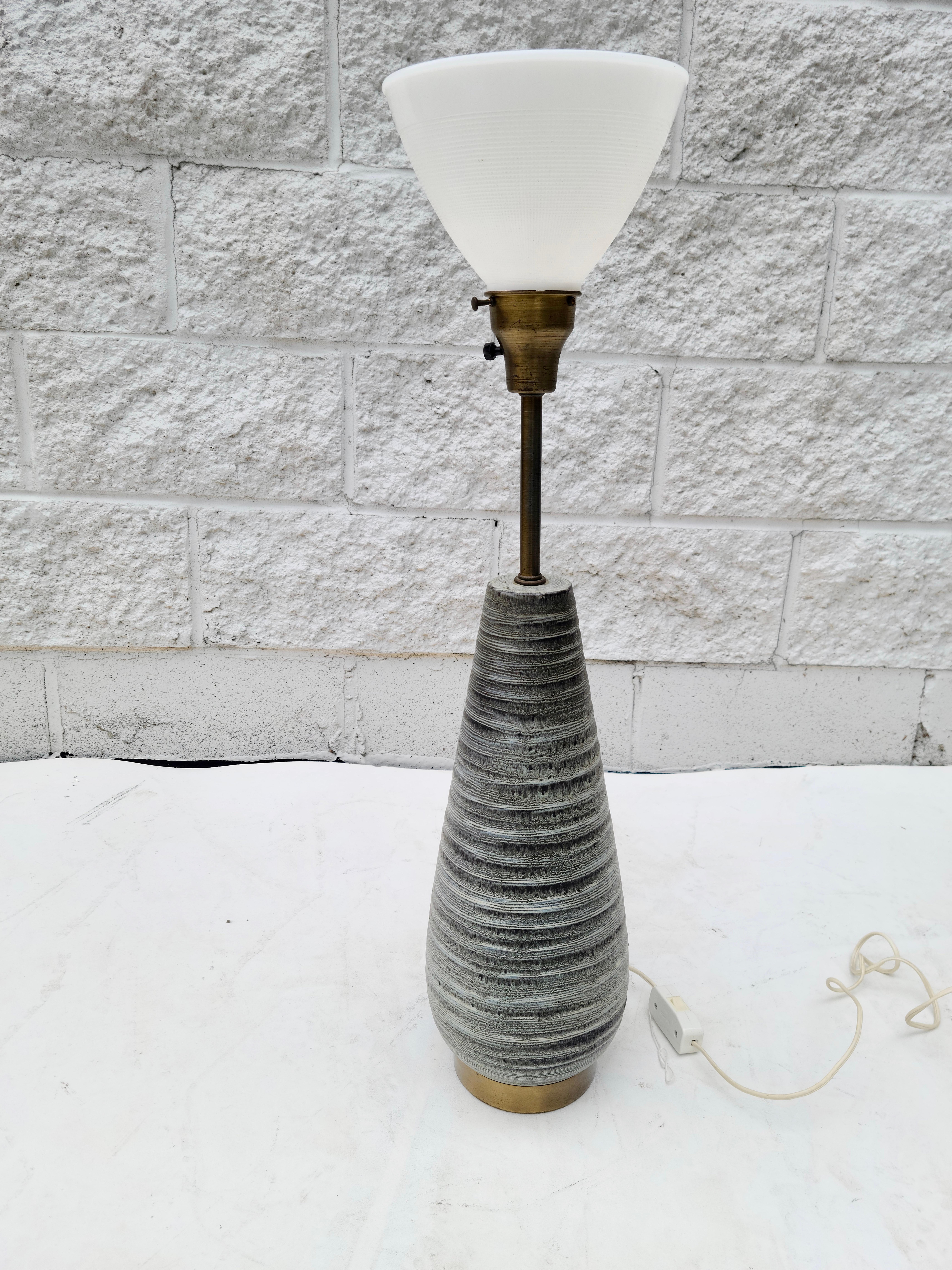 Raymor Ceramic Table Lamp in the style of Paul McCobb Ursula Meyer For Sale 1