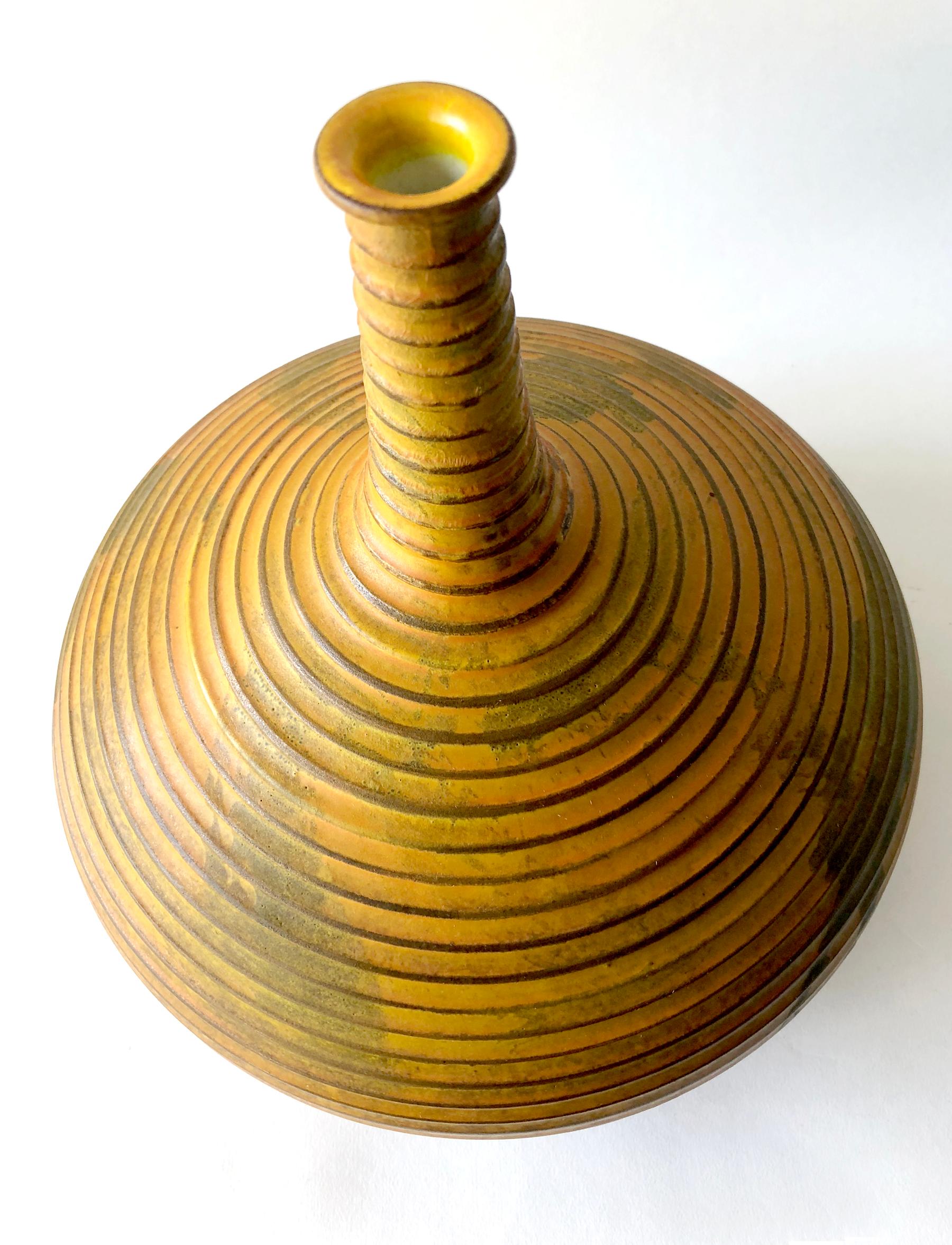 Large, ribbed genie bottleneck vase by Raymor, Italy. Vase measures 10.5