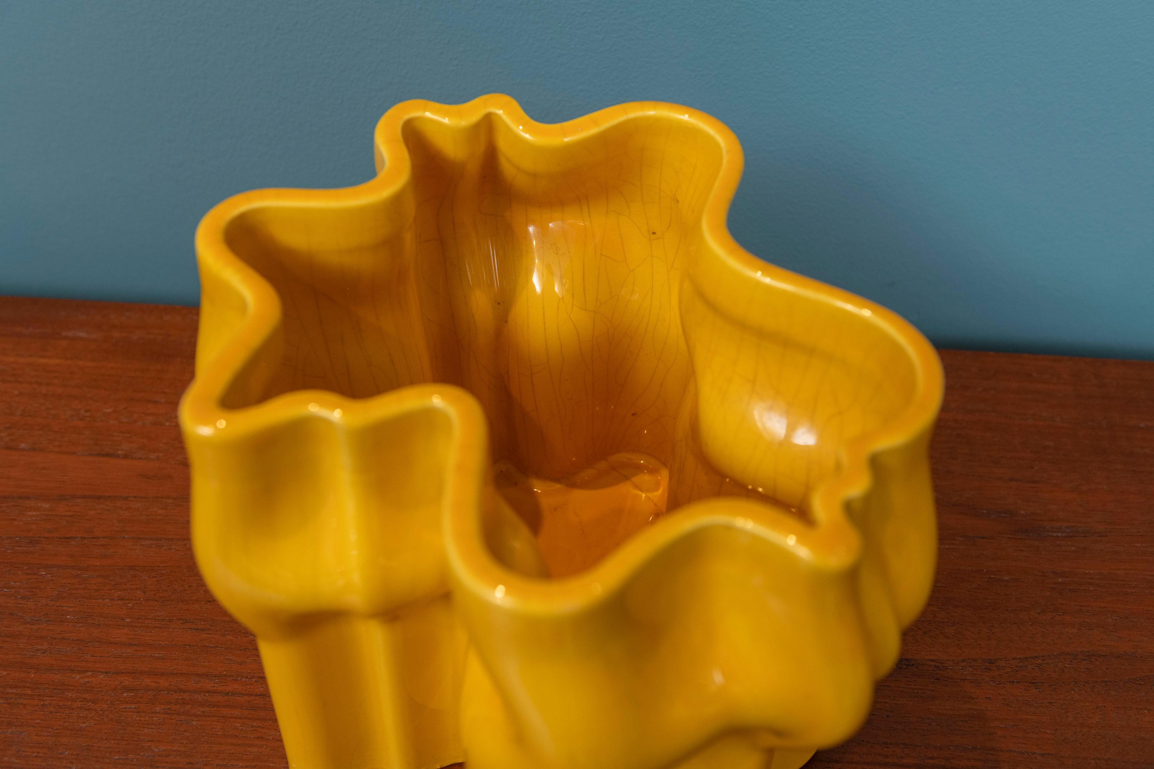 Late 20th Century Raymor Italy Yellow Ceramic Vase For Sale