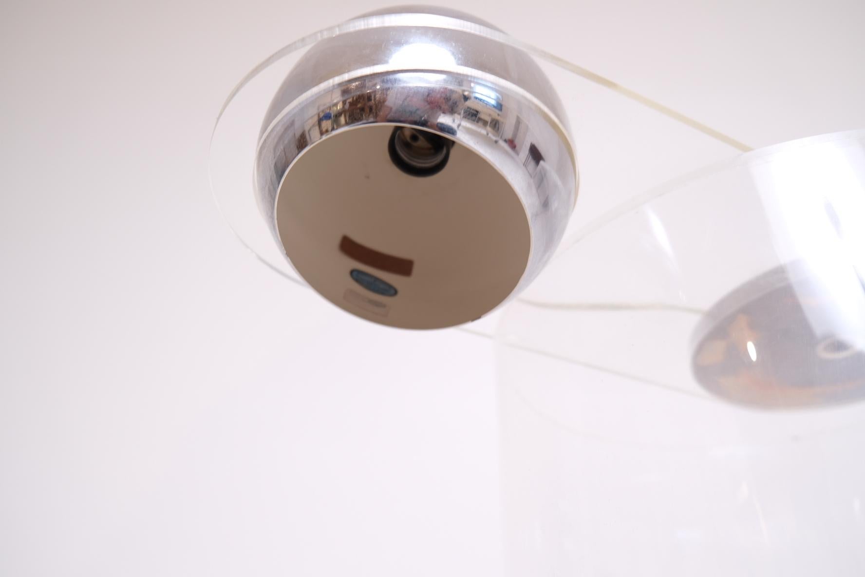 Raymor No. 7 Chrome and Lucite Counterweight Piano Lamp, 1960s In Good Condition For Sale In Los Angeles, CA