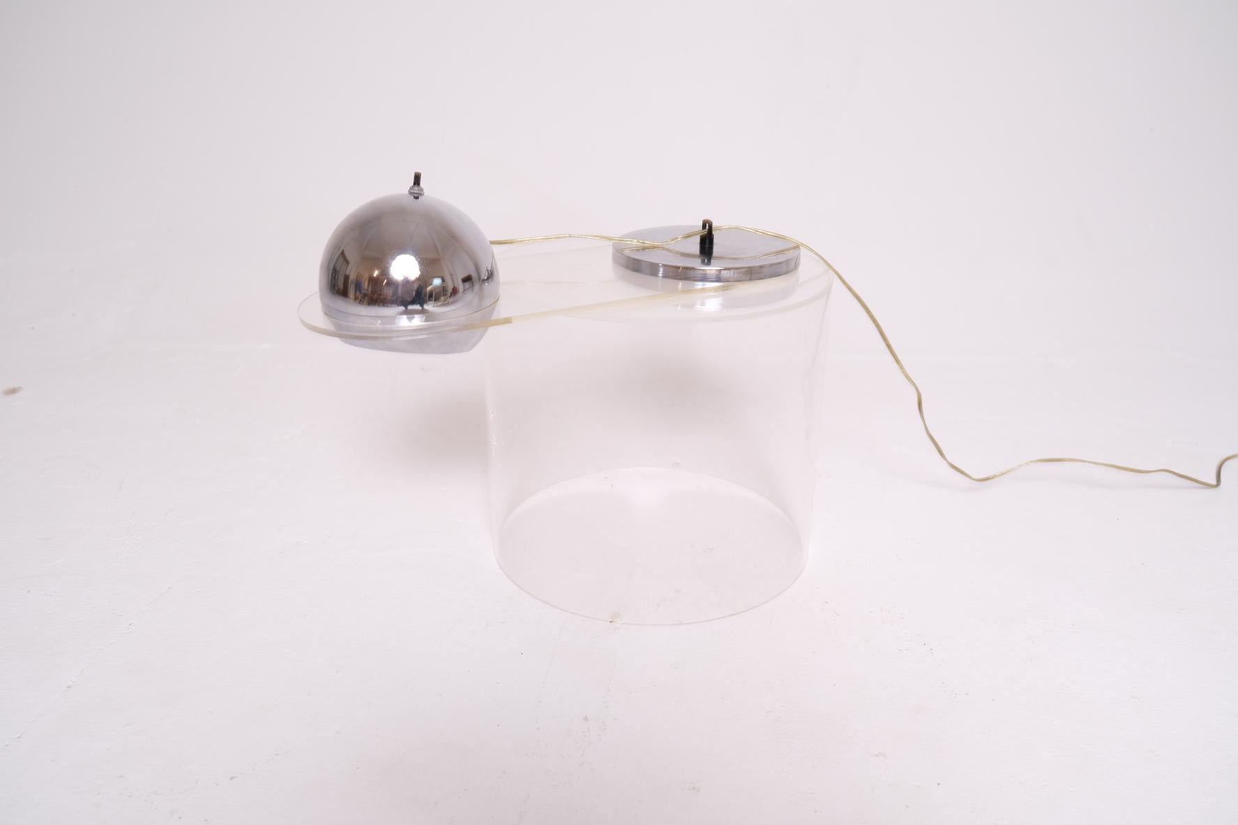 Raymor No. 7 Chrome and Lucite Counterweight Piano Lamp, 1960s For Sale 3