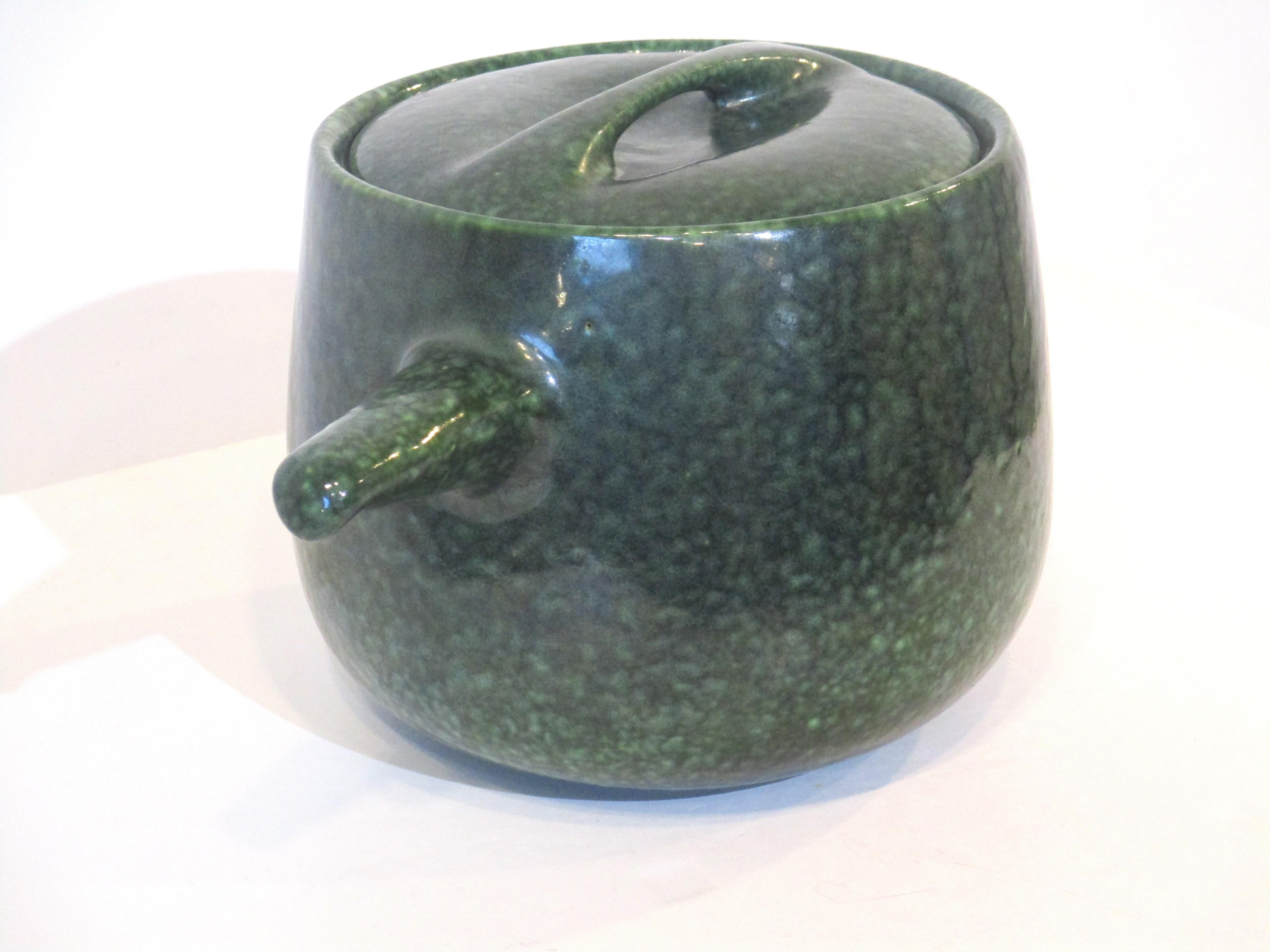 Raymor / Roseville Froschhaut-Keramik-Terrine aus Keramik  (Moderne der Mitte des Jahrhunderts) im Angebot