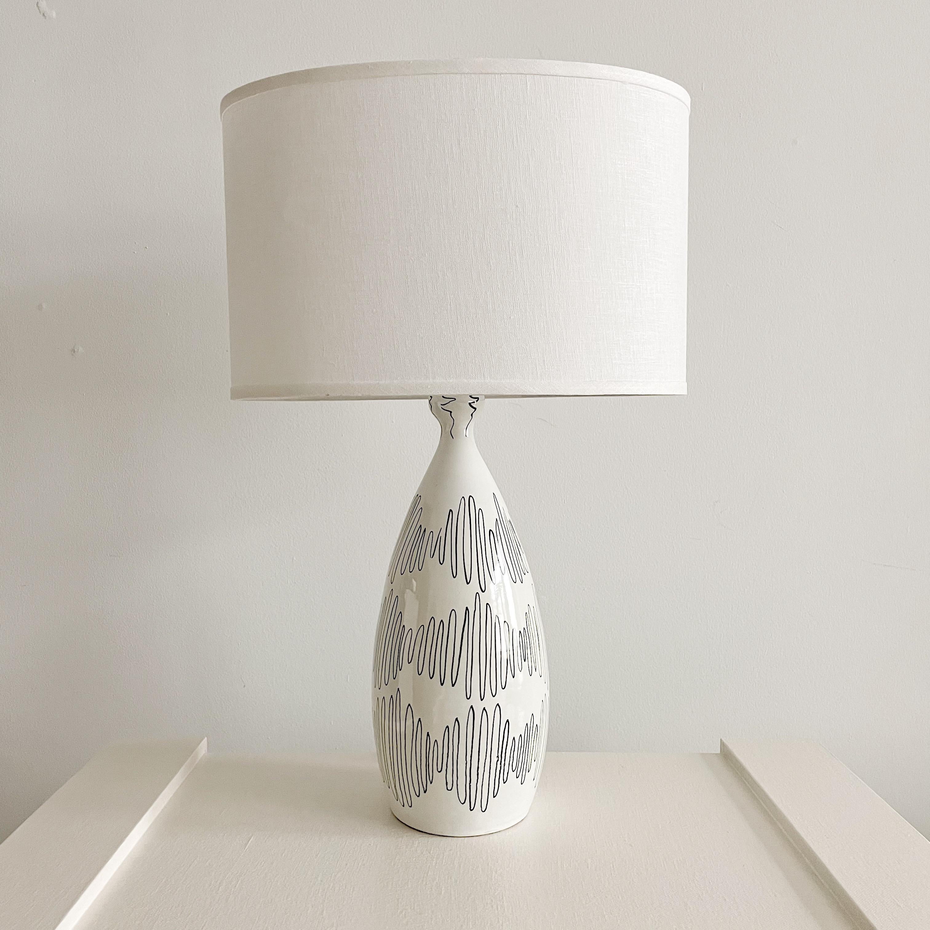Hand-Painted Raymor Vintage Black & White Ceramic Table Lamp For Sale