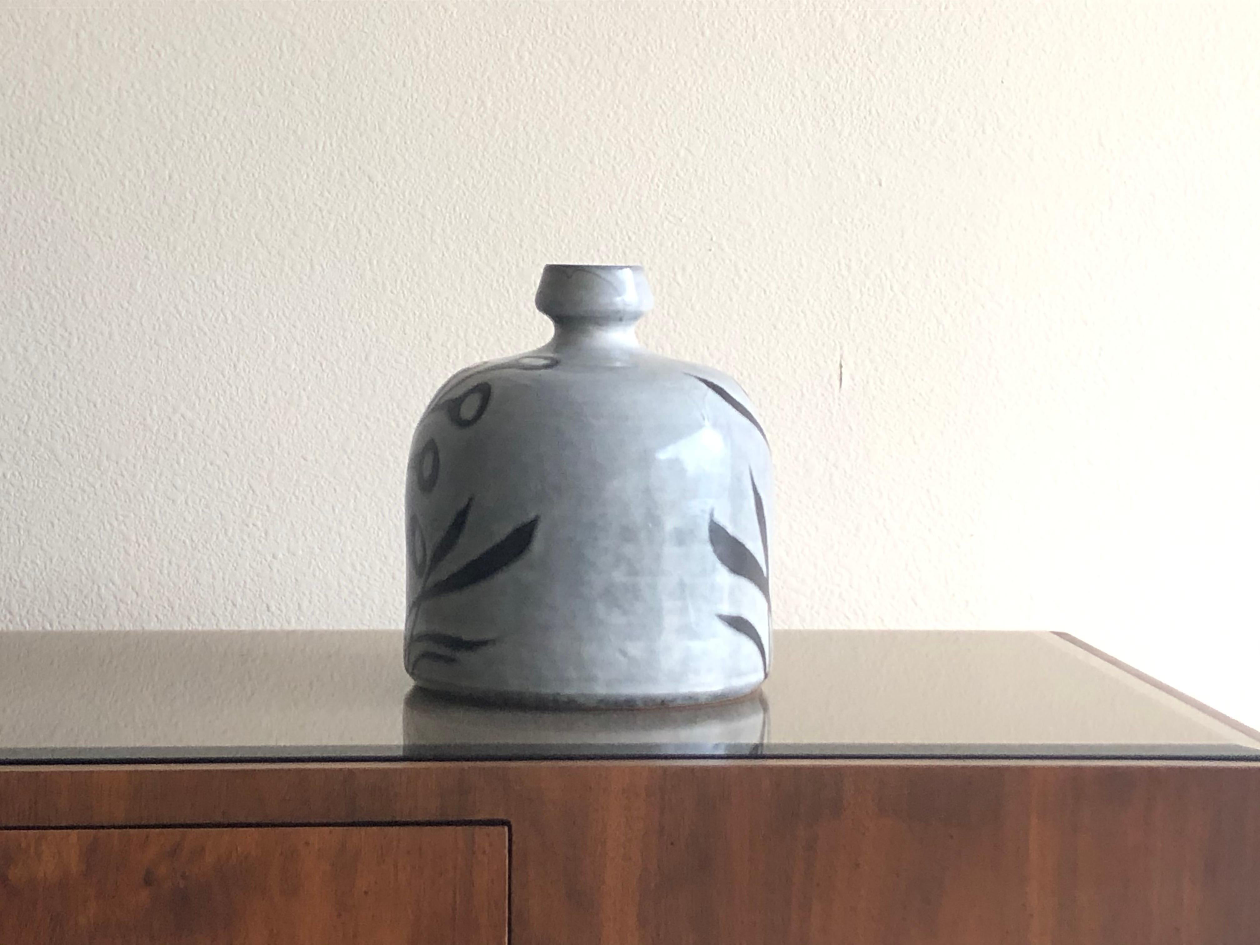 Ceramic Raymor Weedpot