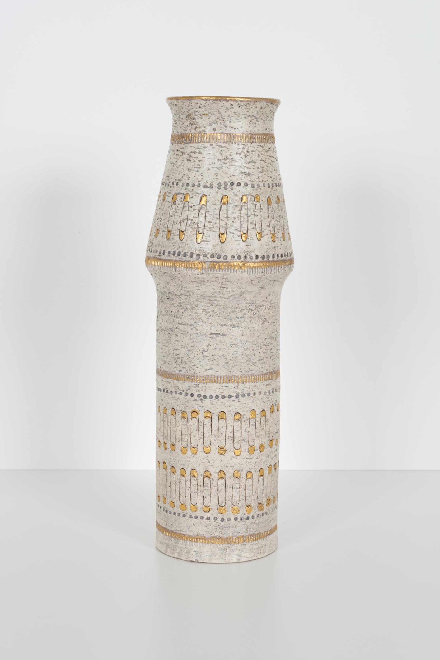 Mid-Century Modern Raymor White and Gold Italian Vase