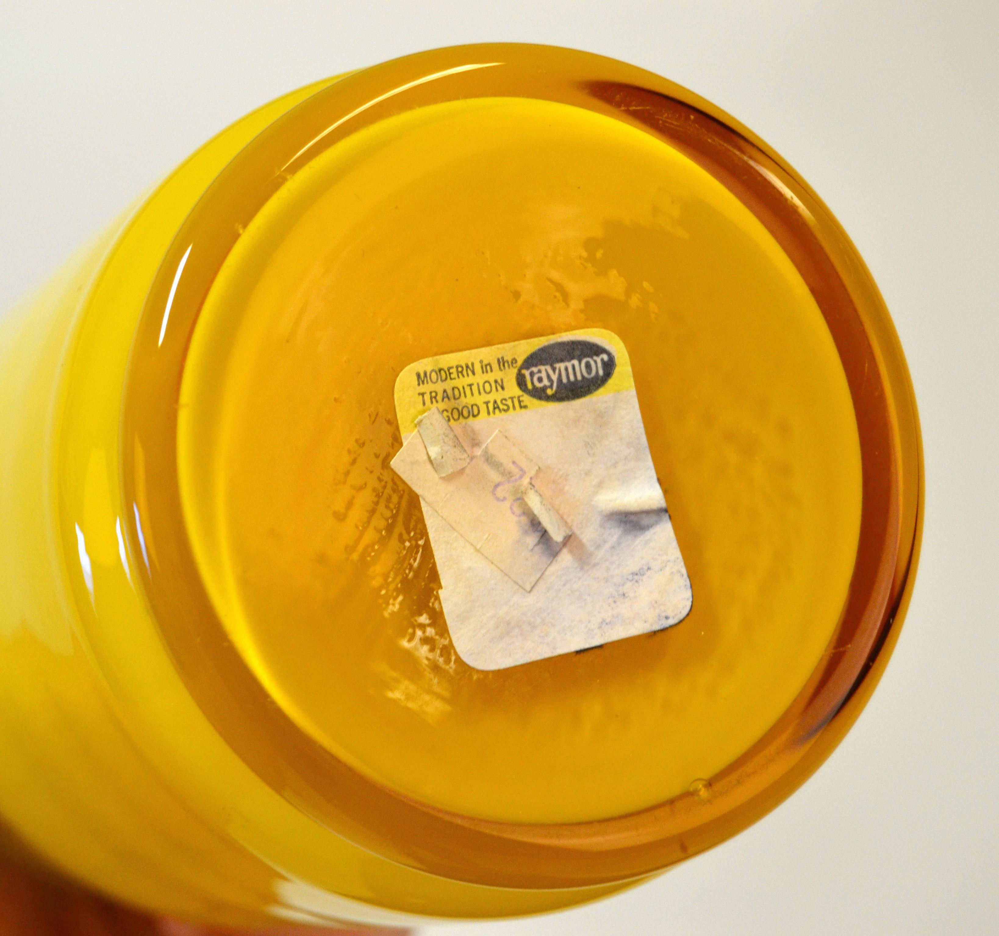 Gelbes Raymor-Kunstglasgefäß, Dekanter und weißer runder Stopper aus der Mitte des Jahrhunderts, Italien im Angebot 3