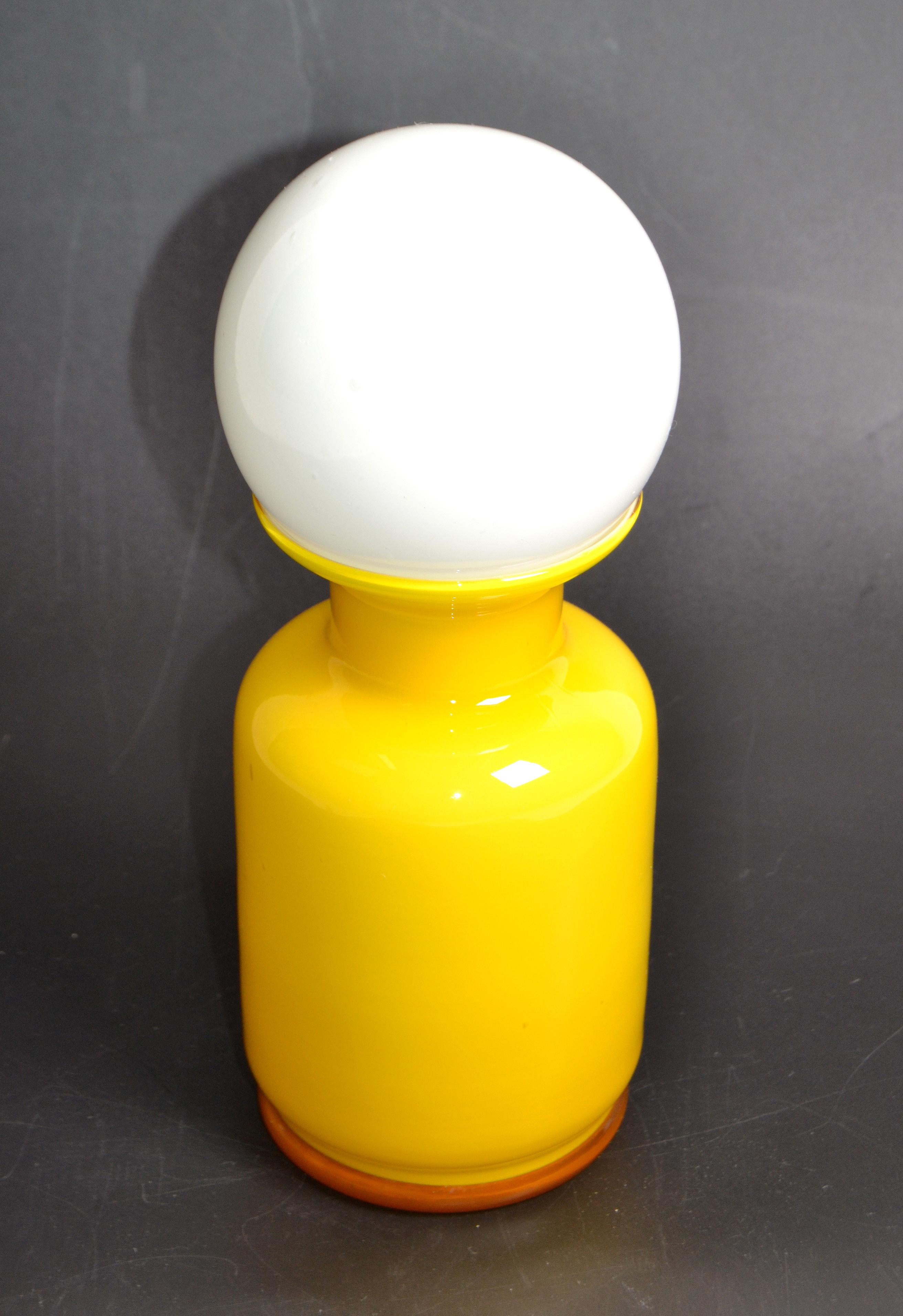Mid-Century Modern Raymor Yellow Art Glass Vessel, Decanter & White Round Stopper Midcentury, Italy For Sale