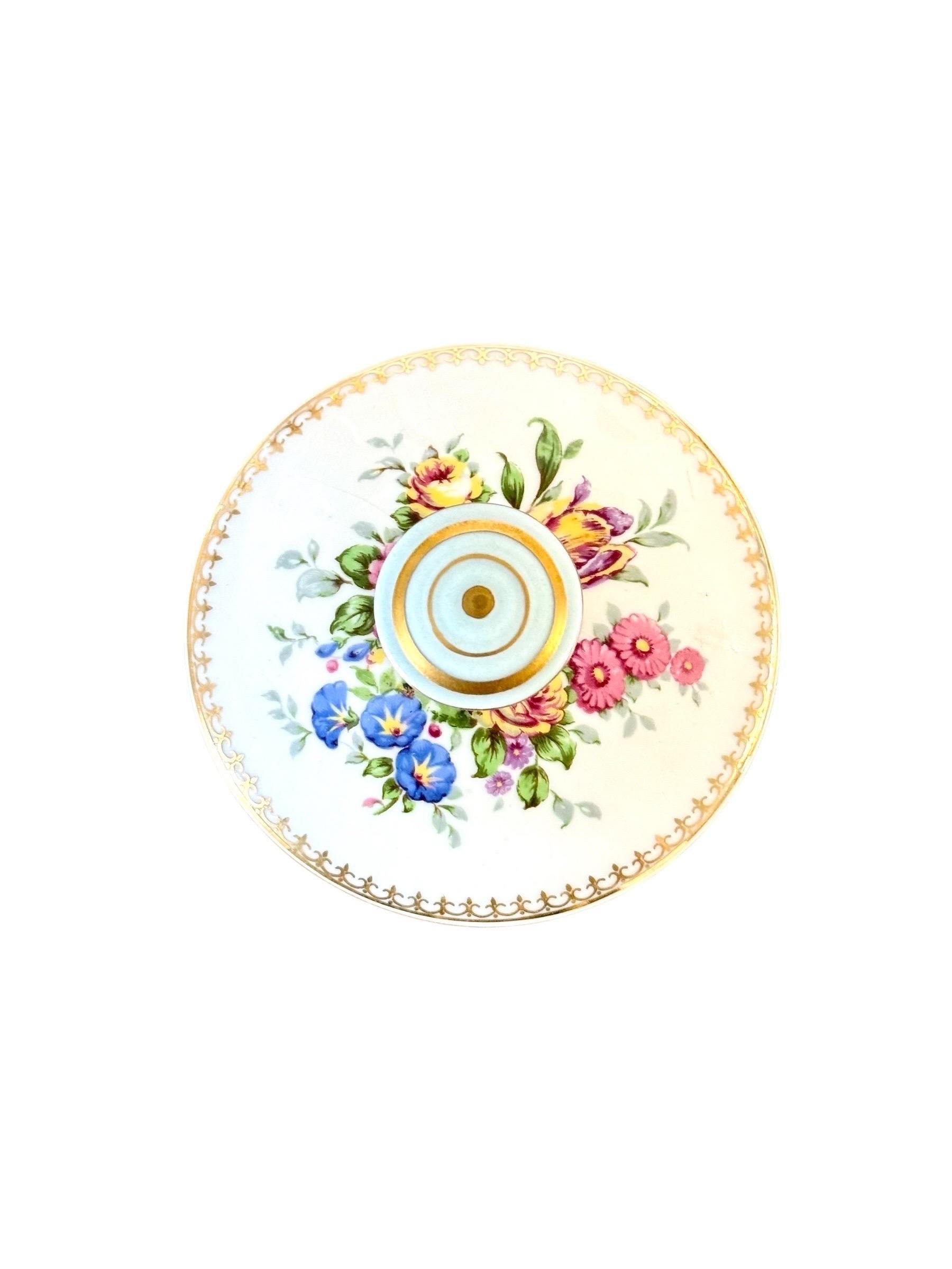 Raynaud Limoges 23-teiliges Porzellan Tee- und Kaffeeservice mit Goldverzierung im Angebot 7