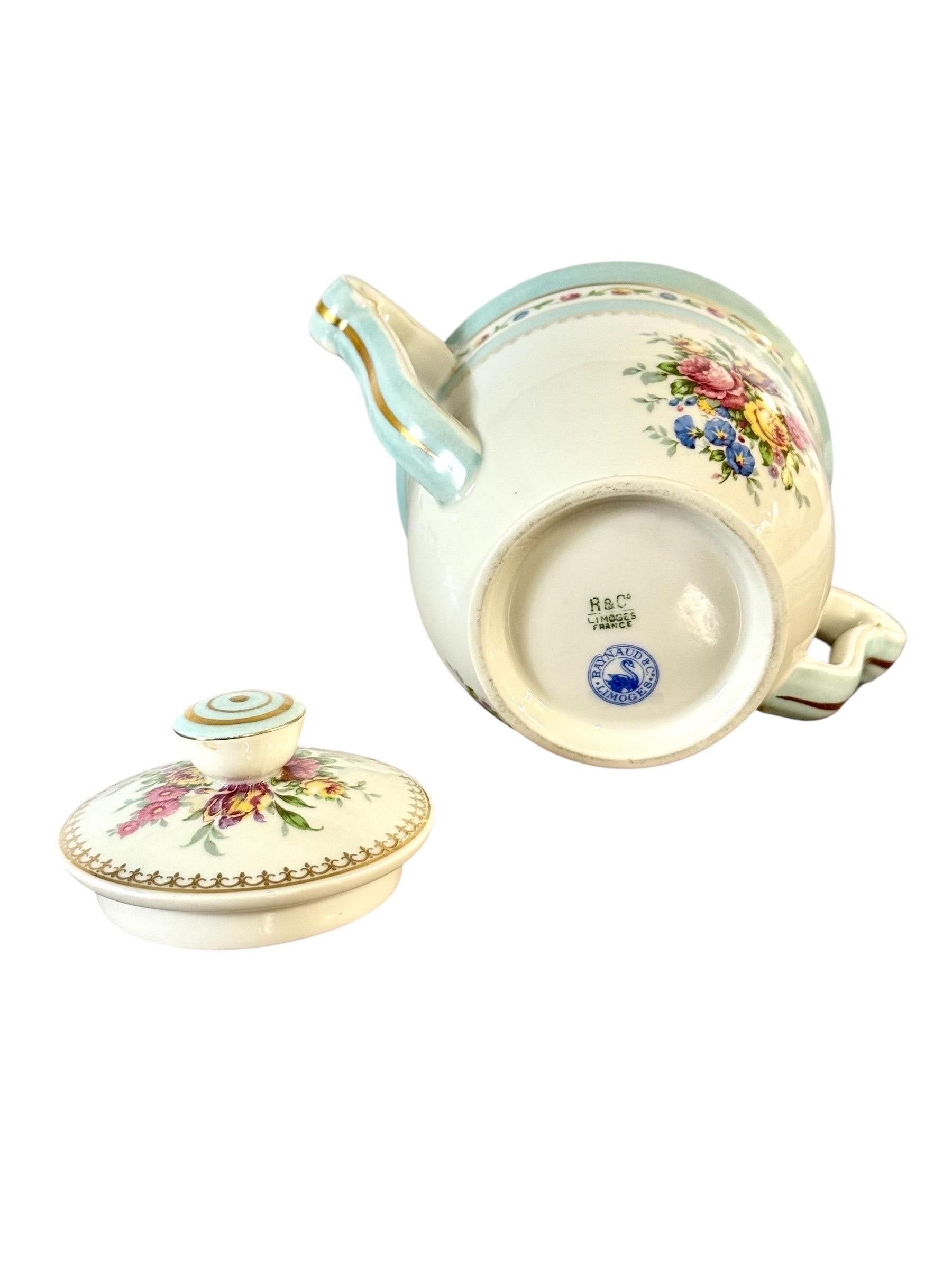 Raynaud Limoges 23-teiliges Porzellan Tee- und Kaffeeservice mit Goldverzierung im Angebot 14