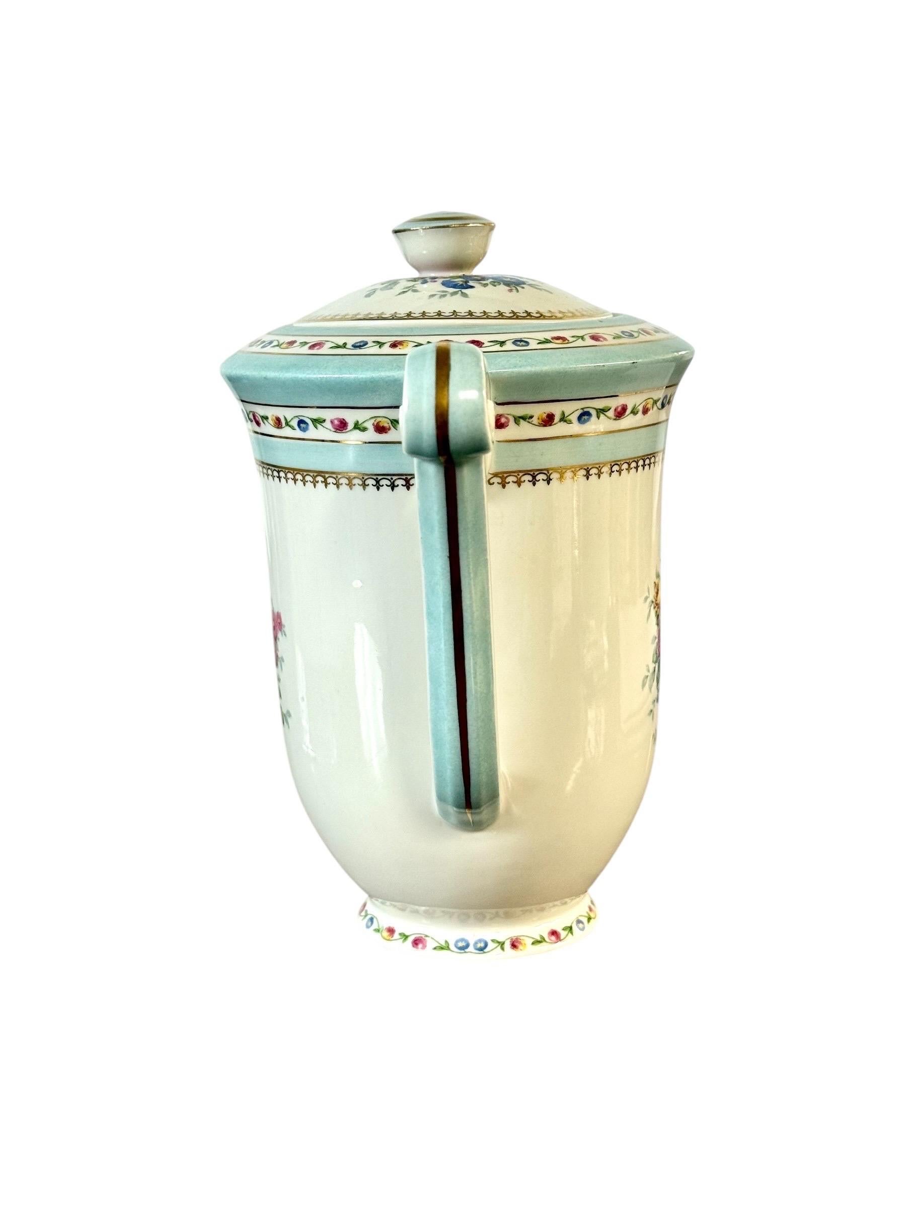Raynaud Limoges 23-teiliges Porzellan Tee- und Kaffeeservice mit Goldverzierung im Angebot 4