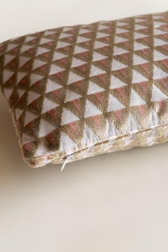 Cuscino in rayon "Amuleto d'oro" di Bossa Home Collectional, 2026