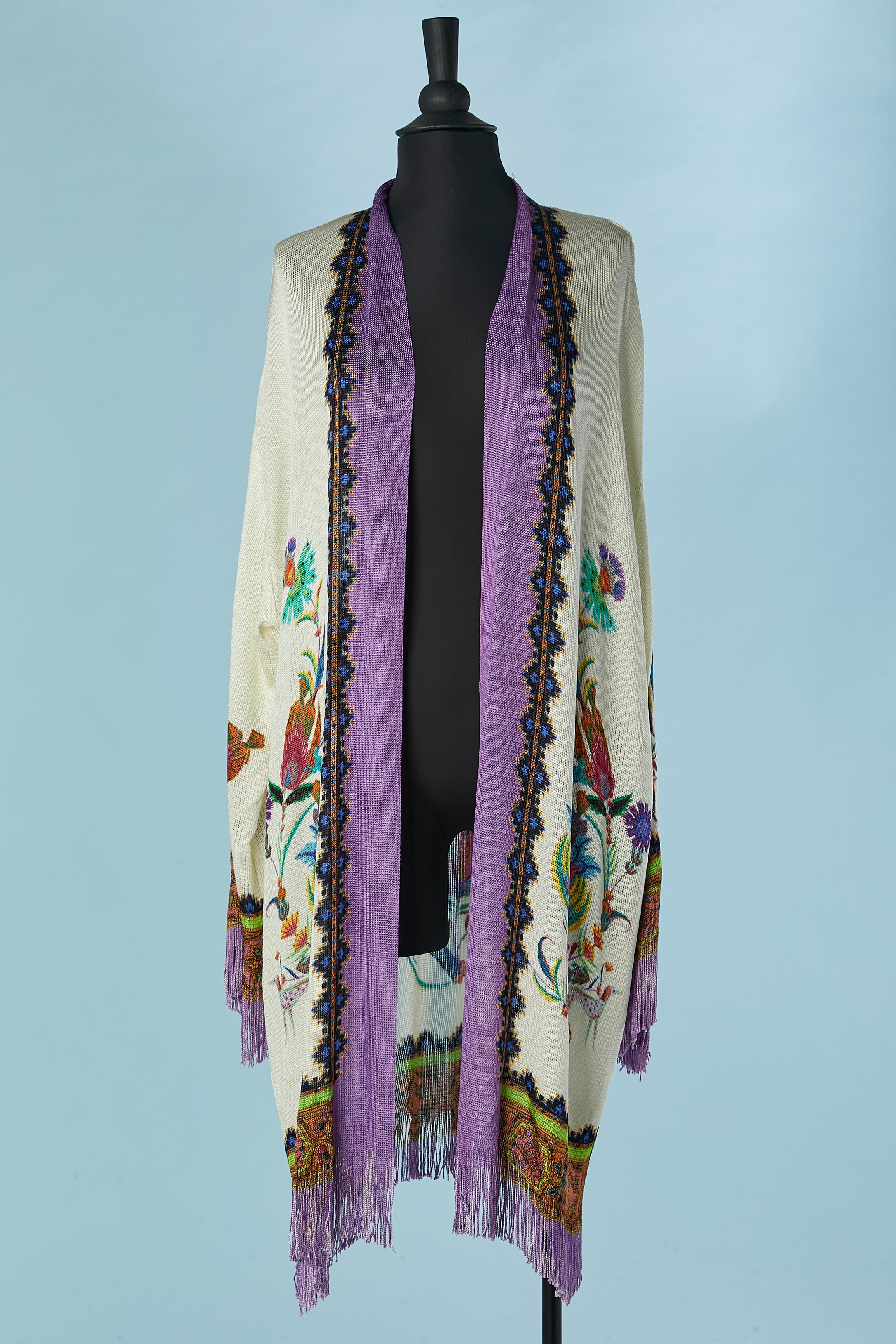 Rayon printed cardigan with fringes edge. 
SIZE L 