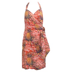 Vestido Envolvente de Rayón TIKI con Estampado Hawaiano de Piñas, Años 40