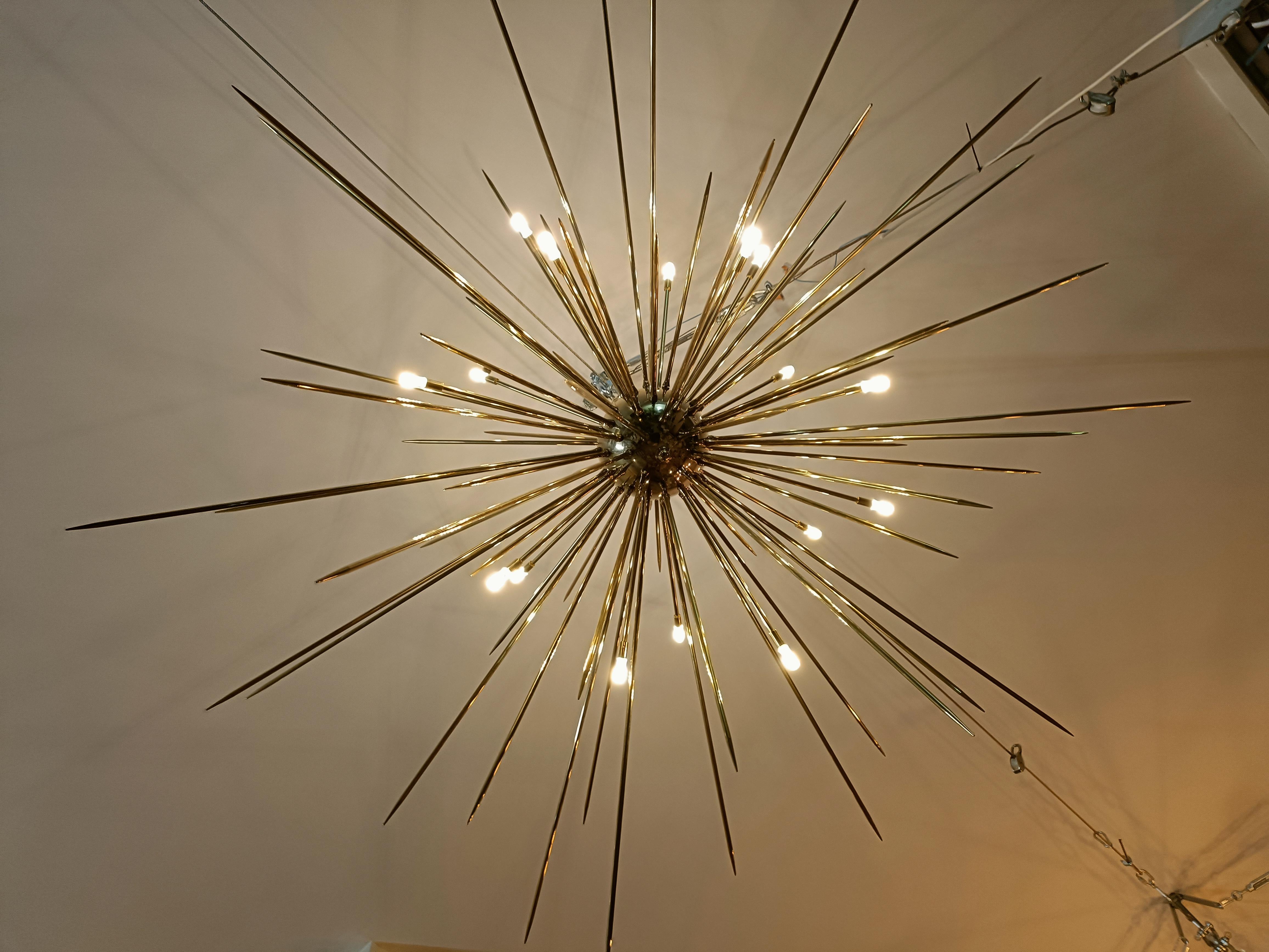 Rays of Light-large Spoutnik chandelier, solid brass, 125cm(50inch), available  In New Condition For Sale In REDA, 22