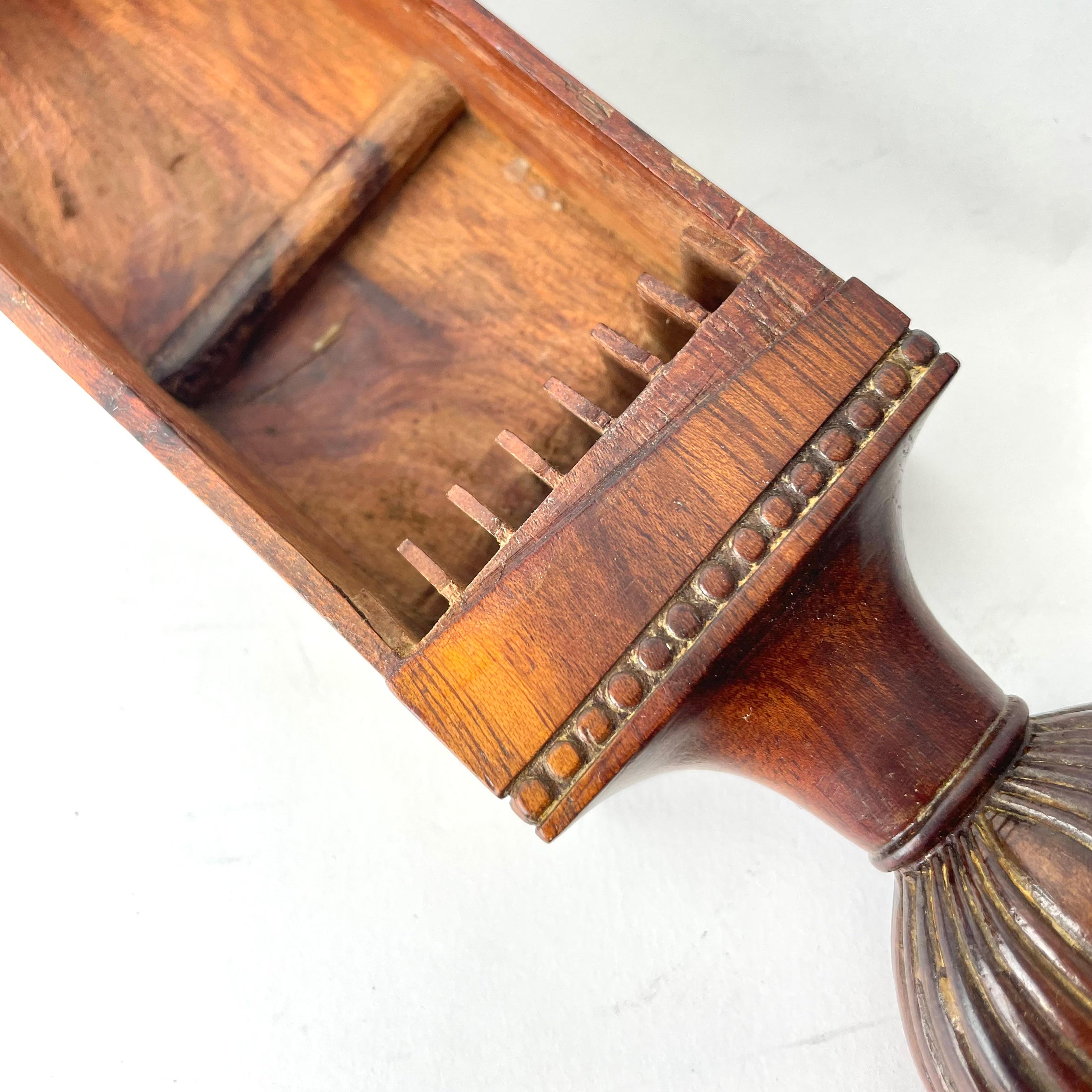 Razor Case in Mahogany with Razor Strap in Leather, Early 19th Century 5