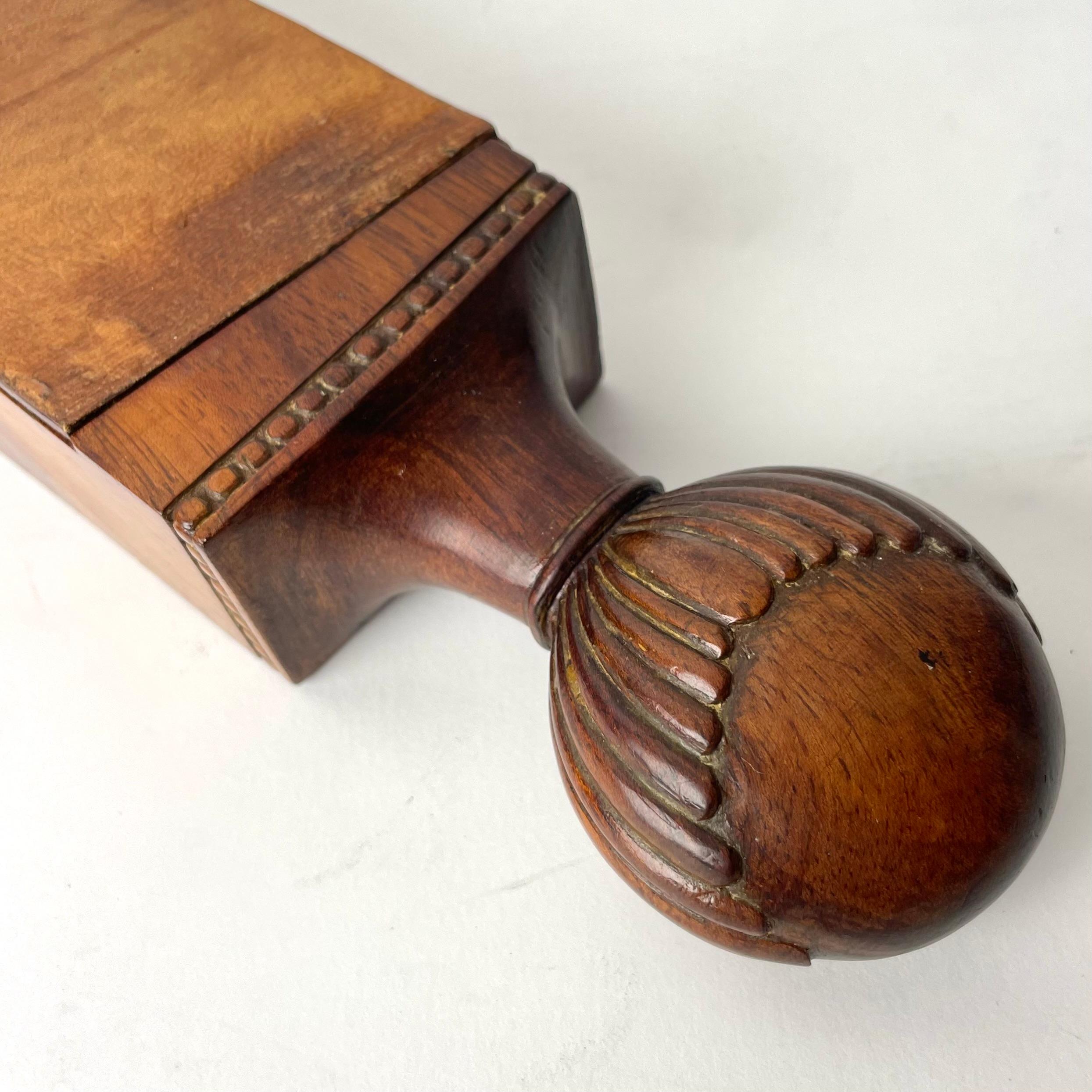 Razor Case in Mahogany with Razor Strap in Leather, Early 19th Century 4