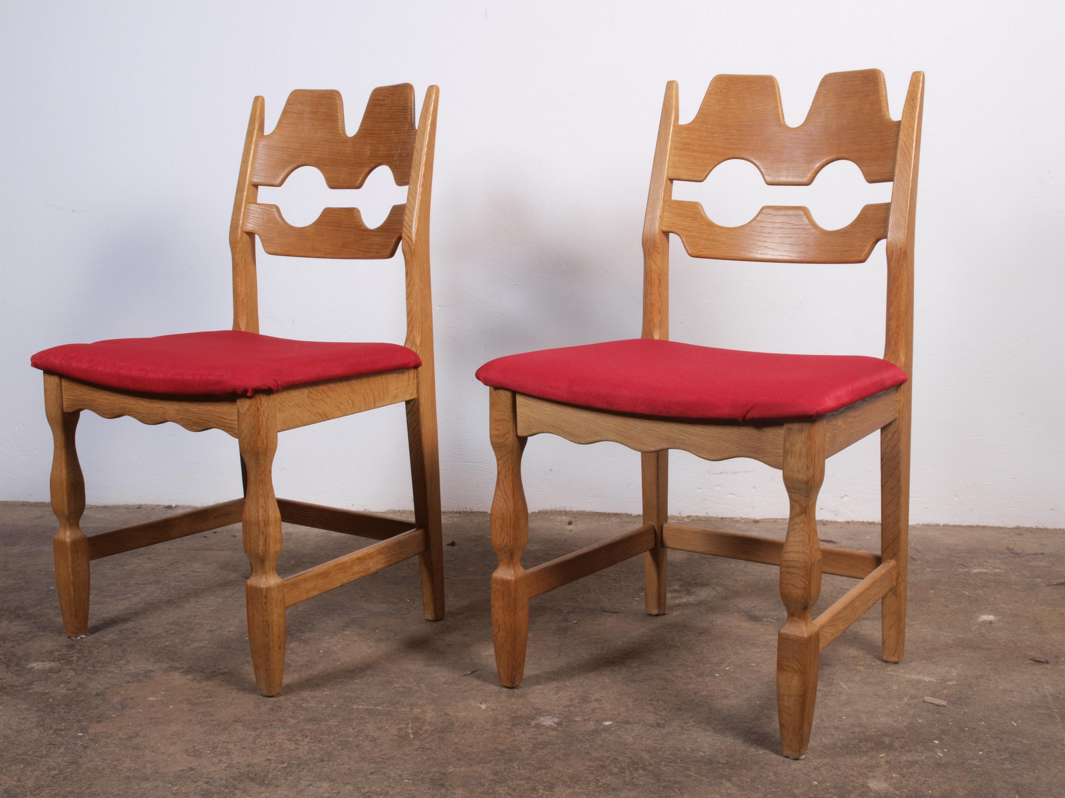 Razorblade Dining Chairs in Oak attributed to Henning Kjærnulf For Sale 1