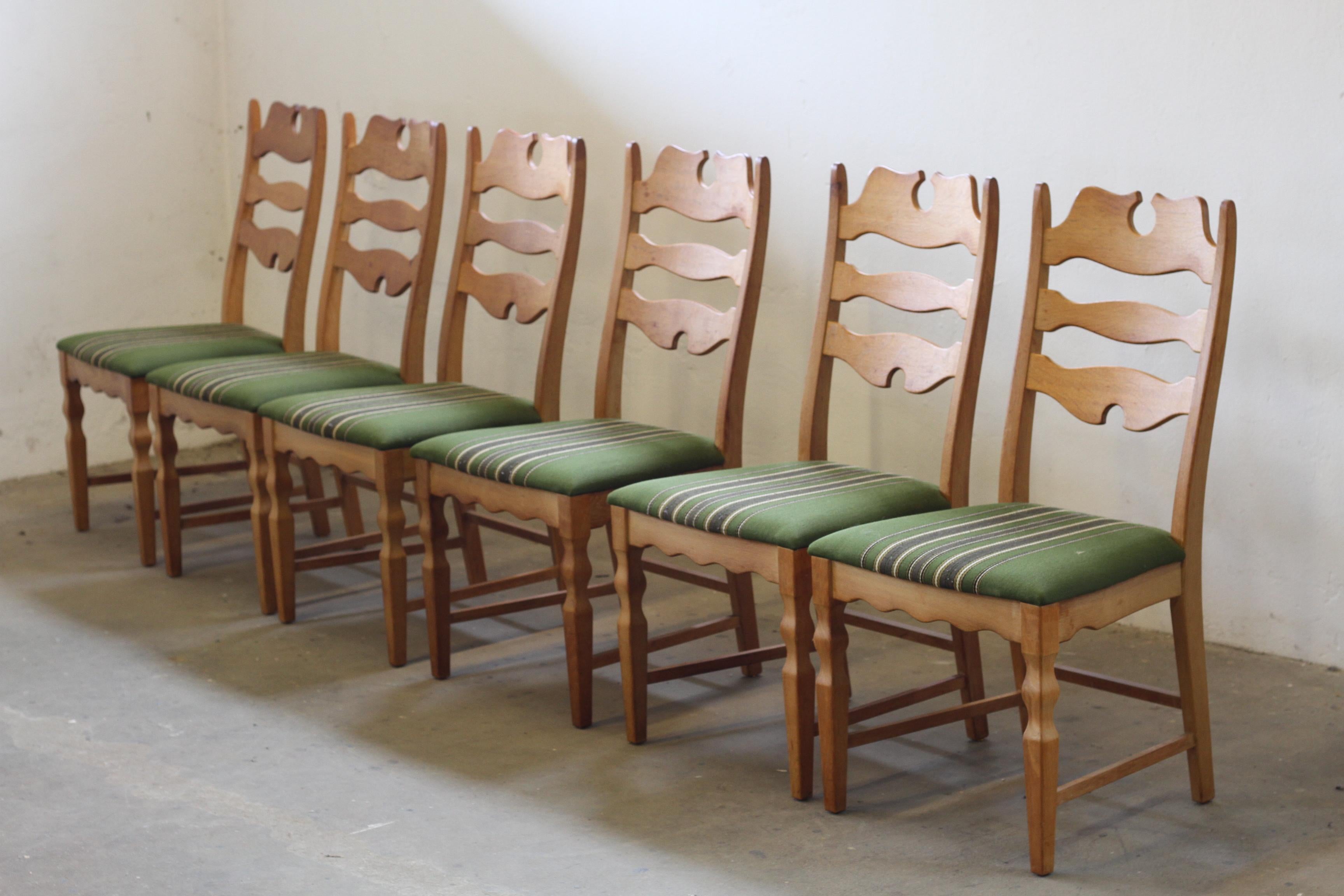 Mid-20th Century Razorblade Highback Chairs in Rich Patina Oak by Henning Kjærnulf, 1960s For Sale