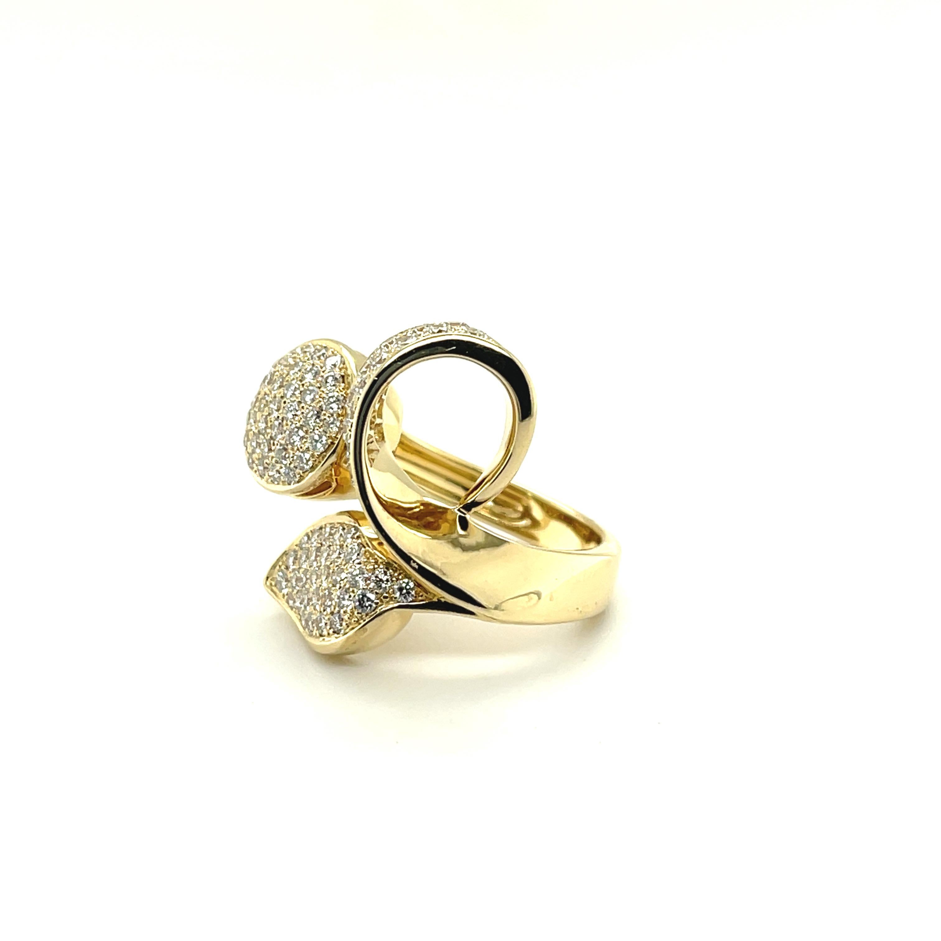 RC003 - 18K Yellow Gold Fancy Shapes Ring with Round Brilliant Diamonds For Sale 5