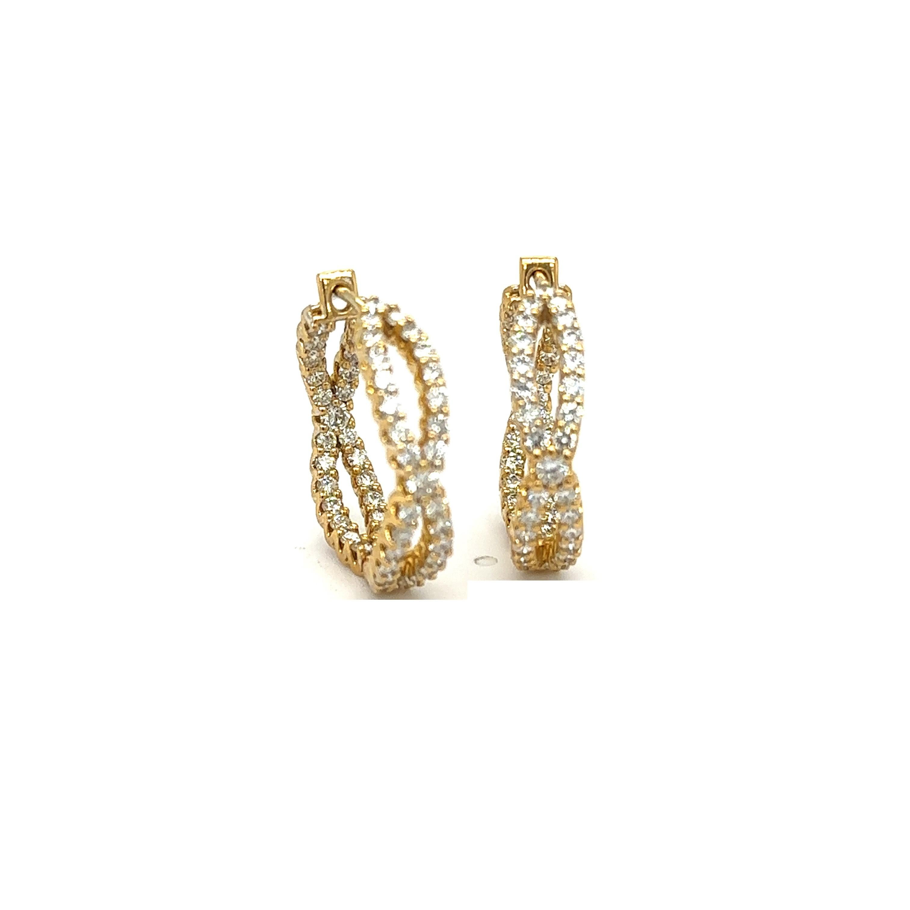 Modern RC100 - 18K Yellow Gold Hoop Earrings with Diamonds For Sale