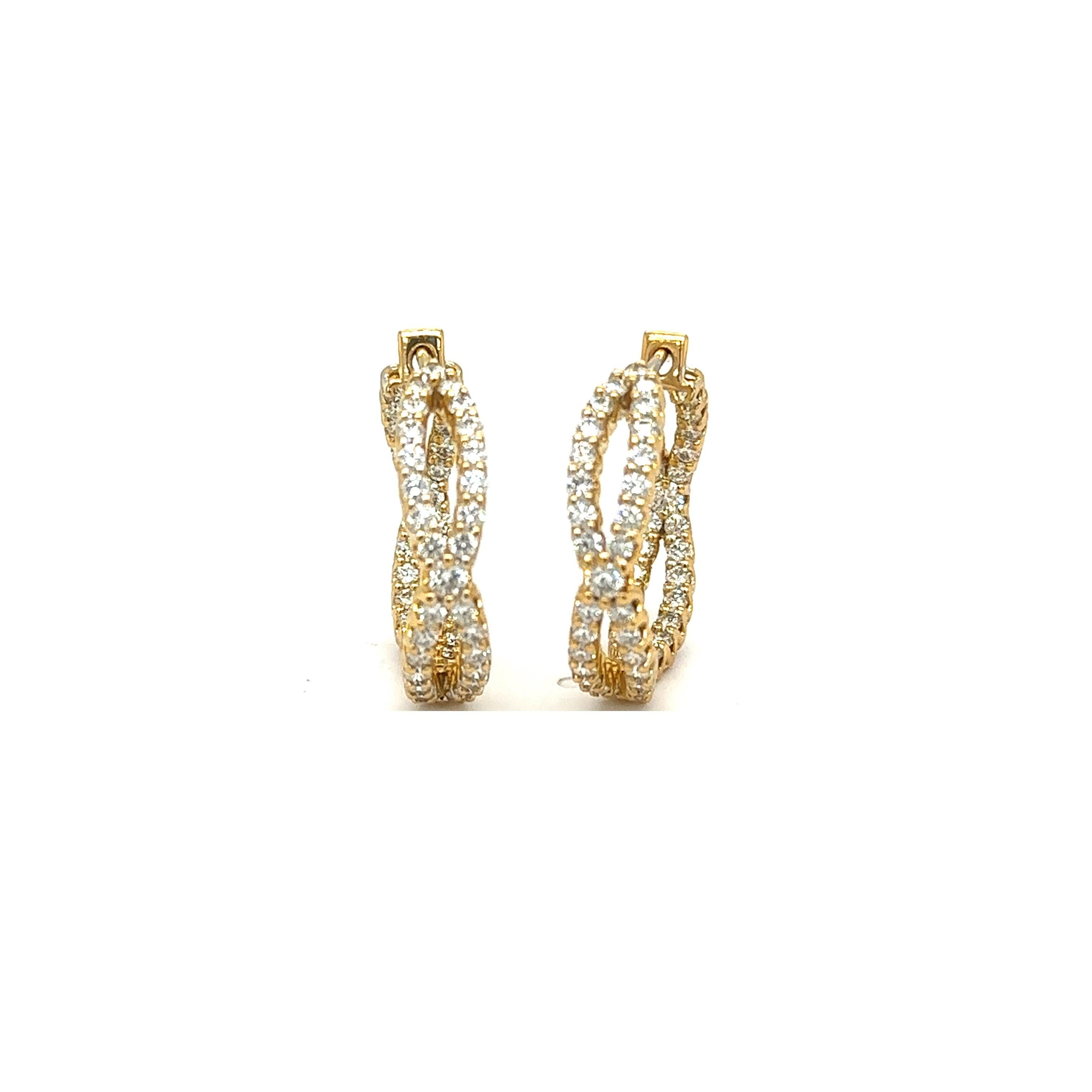 Round Cut RC100 - 18K Yellow Gold Hoop Earrings with Diamonds For Sale