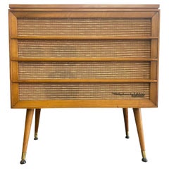 Retro RCA Victor Turntable Cabinet with Record Player