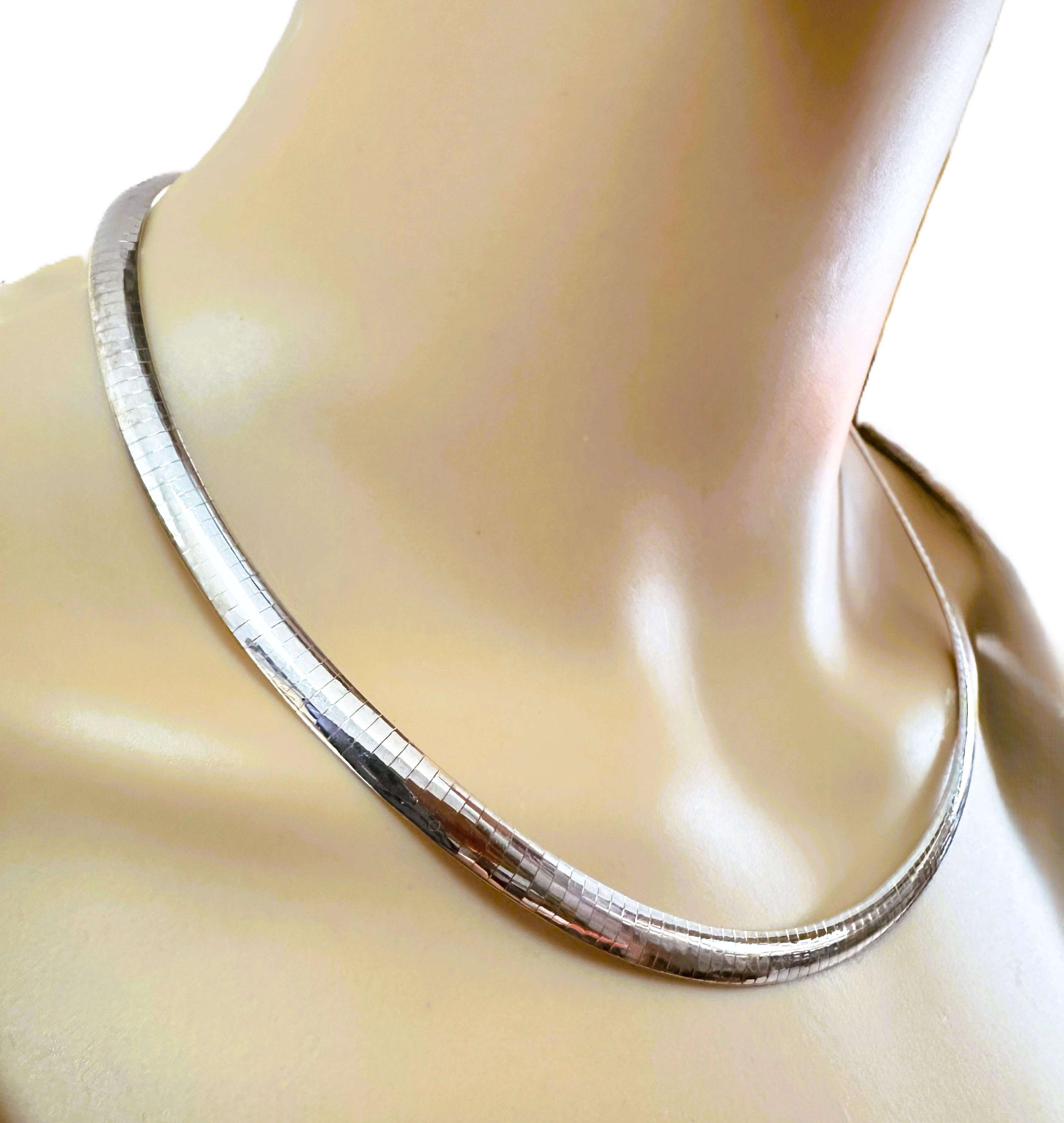 Women's RCI 14K Yellow & White Gold Reversible Omega Necklace 30.85 grams 6.2 mm Wide