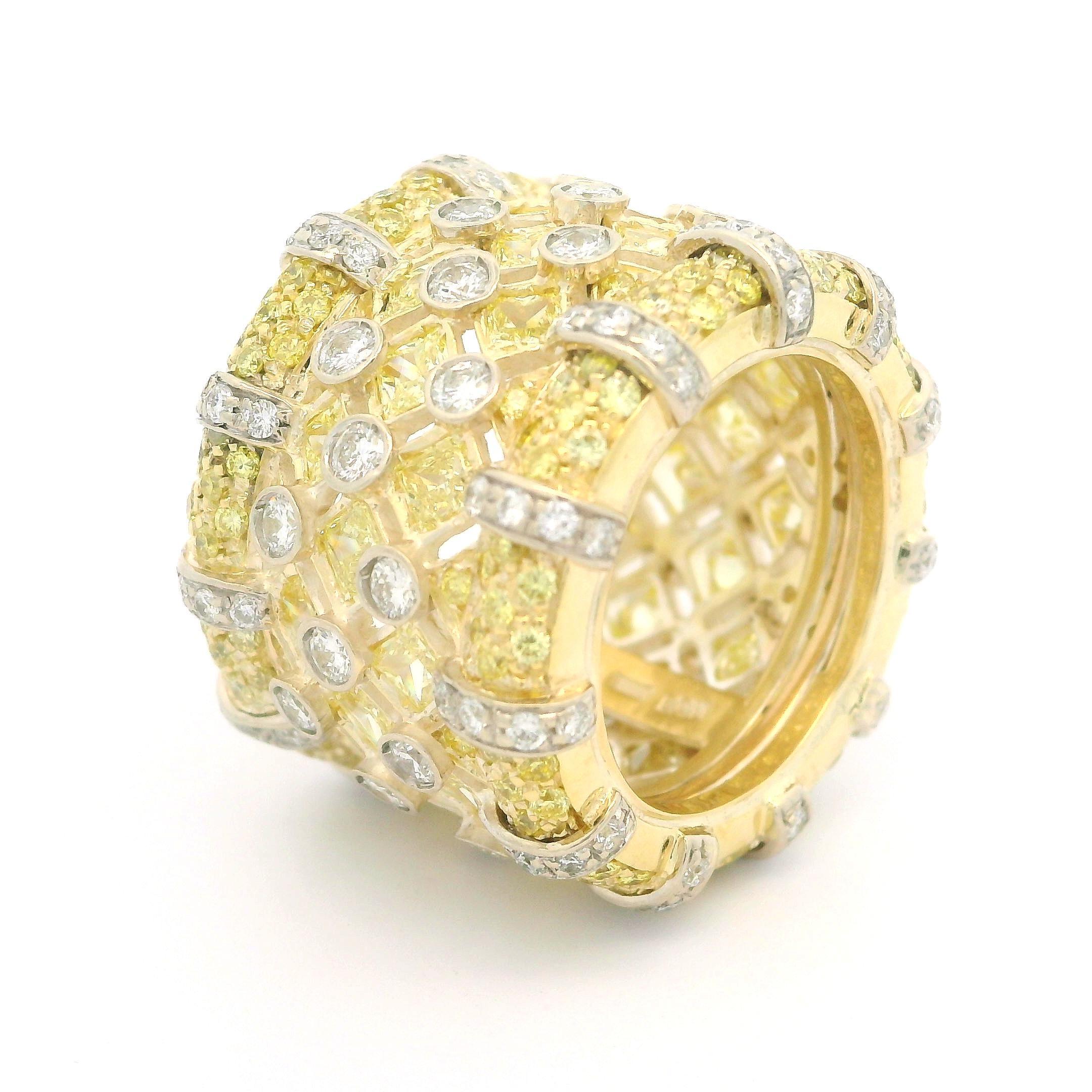 RCM 18k Two Tone Gold 6.5ctw Fancy Yellow & White Diamonds Wide Band Ring For Sale 3