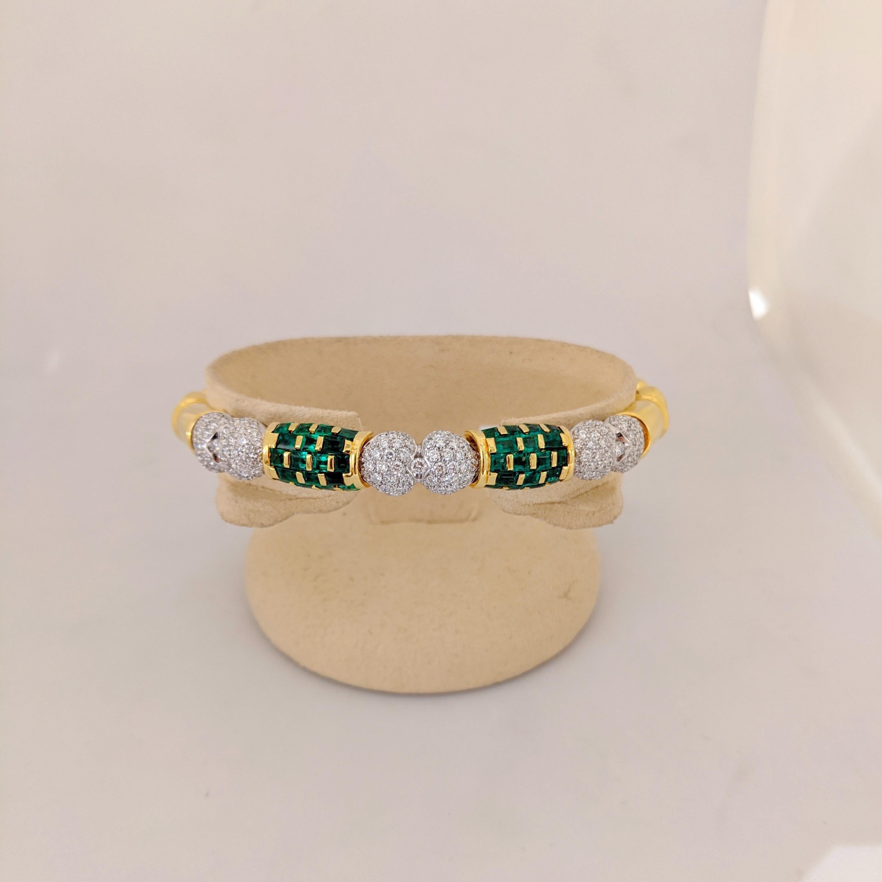 Founded in 1969 in Valenza, Italy RCM is well known for their classic designs in modern appeal.
This bracelet is a perfect example of their unique styling.
The 18 karat yellow gold flexible bracelet is designed with 2 sections which have been