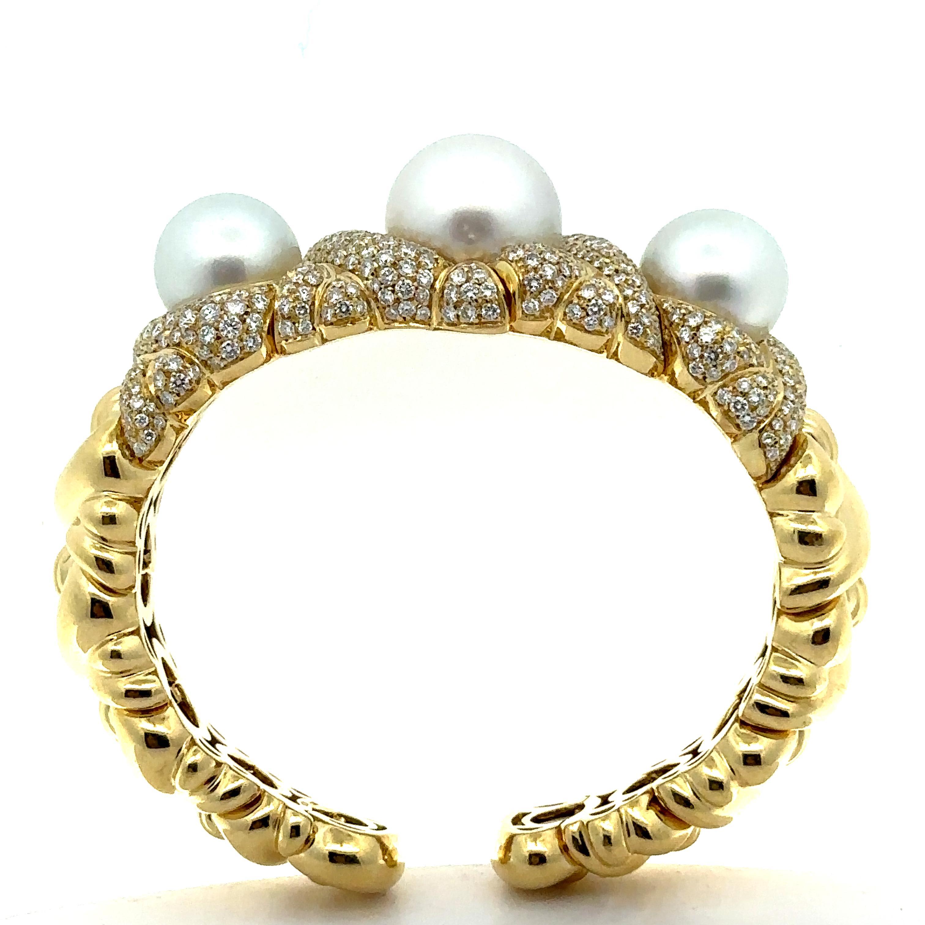 RCM Gioielli Pulsera Brazalete Flexible Oro 18k Diamante 5,4ctw 3 Perlas Mar del Sur en venta 7