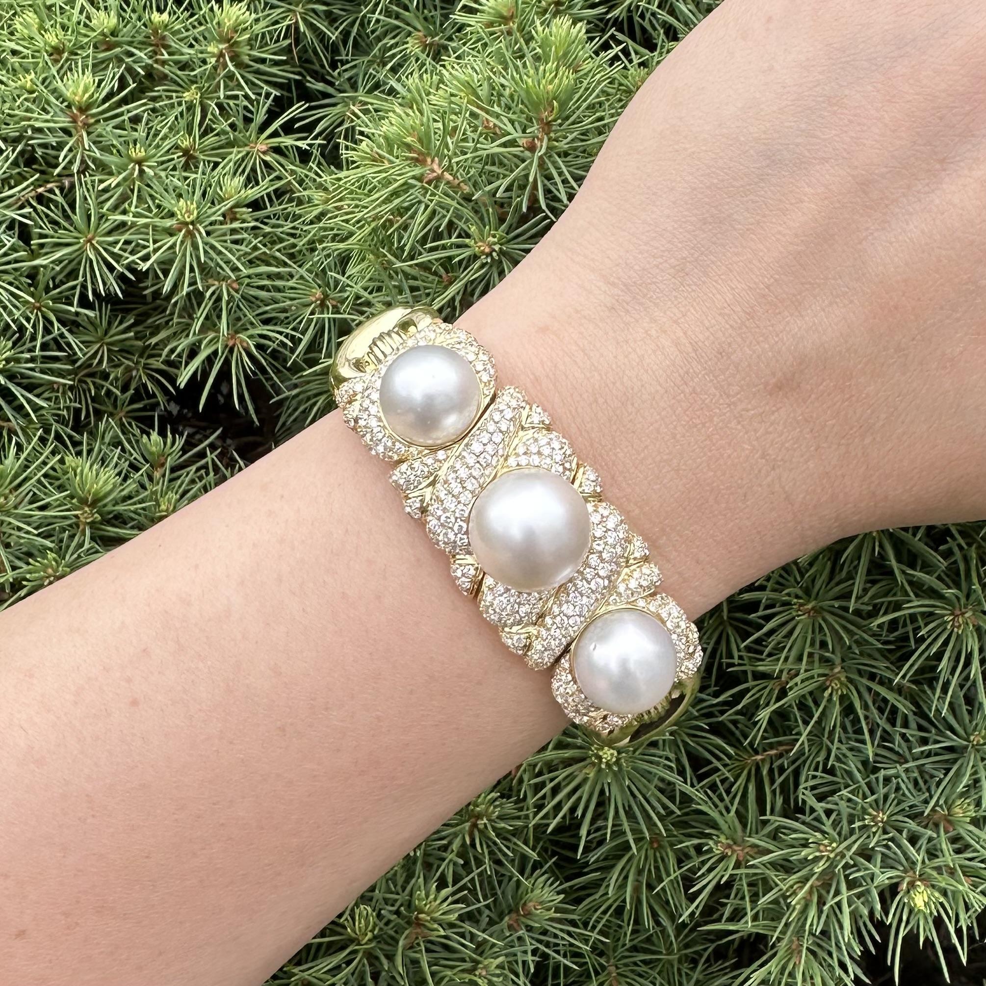 RCM Gioielli Pulsera Brazalete Flexible Oro 18k Diamante 5,4ctw 3 Perlas Mar del Sur en venta 13